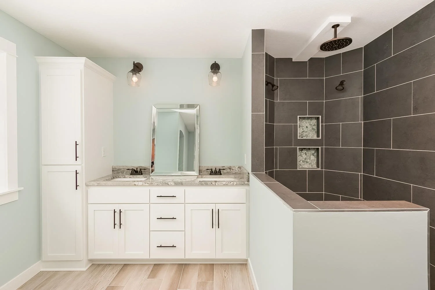 17754 Marmon St NE Ham Lake MN-large-020-27-Master Bathroom-1500x1000-72dpi.jpg