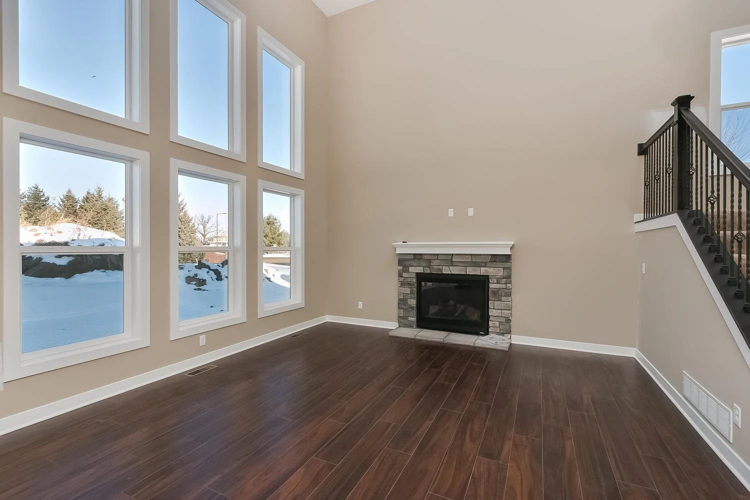 8350 Gallery Pkwy Victoria MN-large-007-23-Family Room-1500x1000-72dpi.jpg