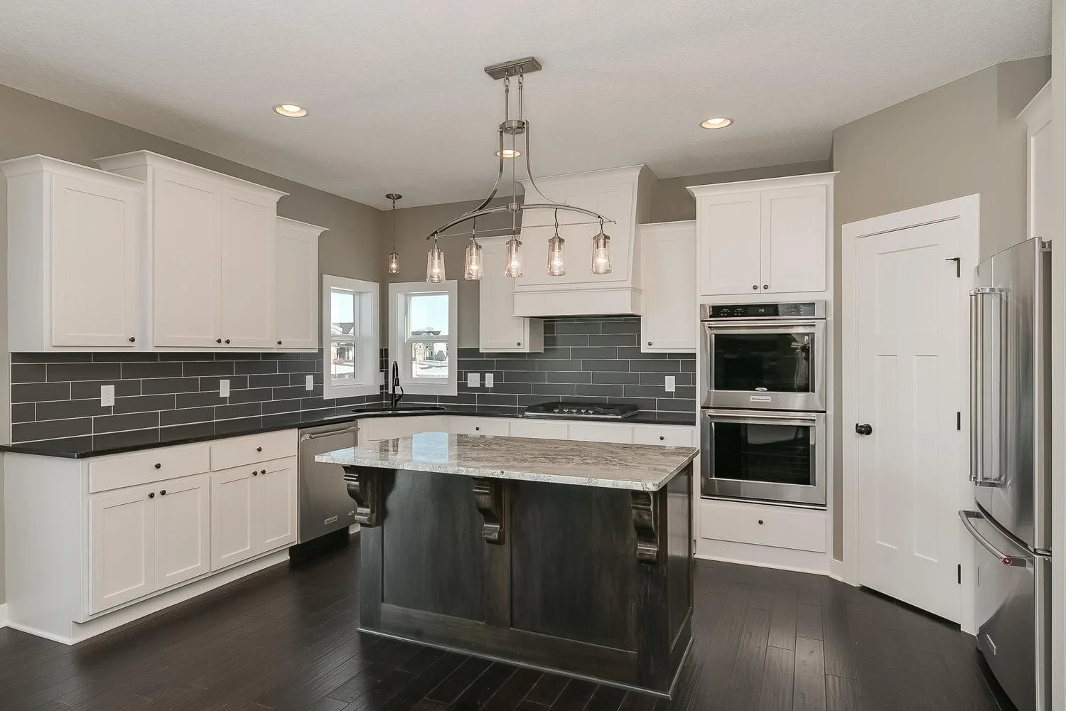 4385 118th Ave NE Blaine MN-large-014-20-Kitchen-1500x1000-72dpi.jpg