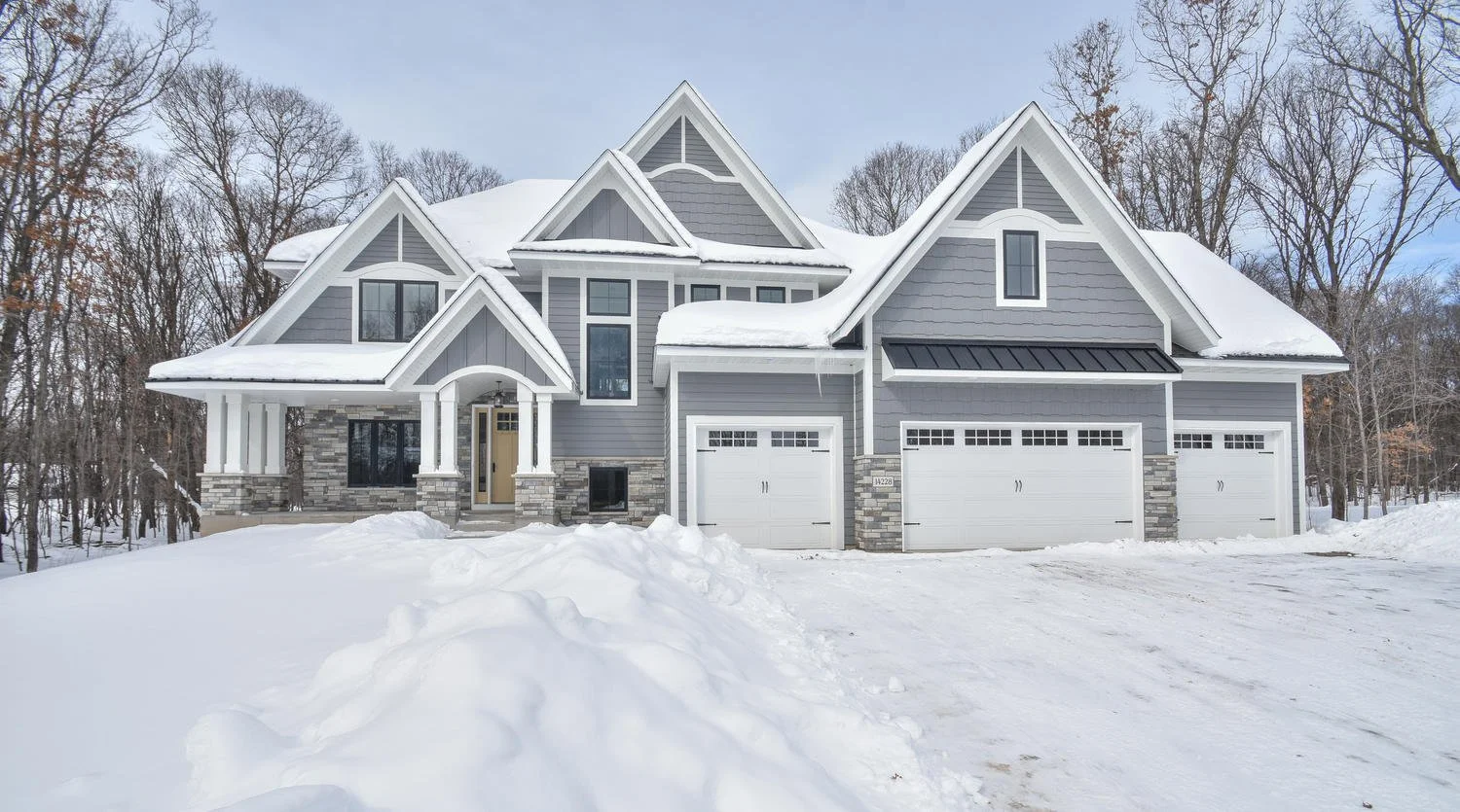14228 Packard St NE Ham Lake-large-001-4-Exterior Front-1500x836-72dpi.jpg
