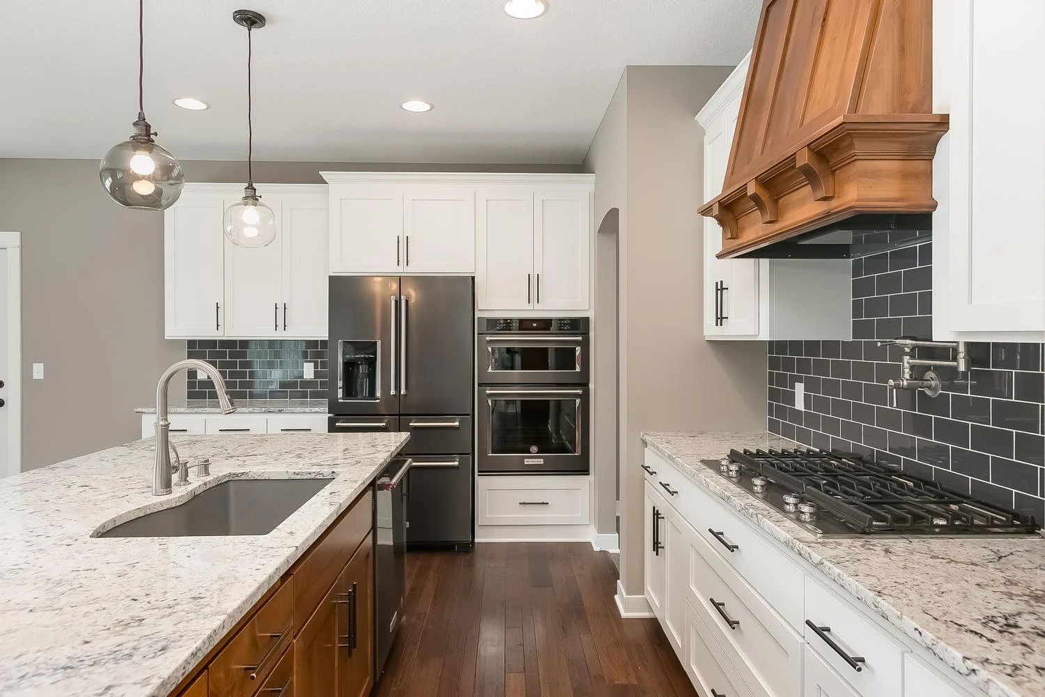 17754 Marmon St NE Ham Lake MN-large-013-29-Kitchen-1500x1000-72dpi.jpg