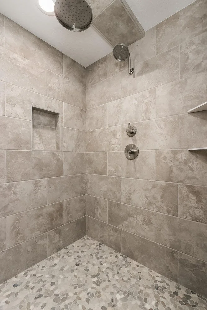 17146 Rendova St NE Ham Lake-large-018-1-Master Shower-667x1000-72dpi.jpg