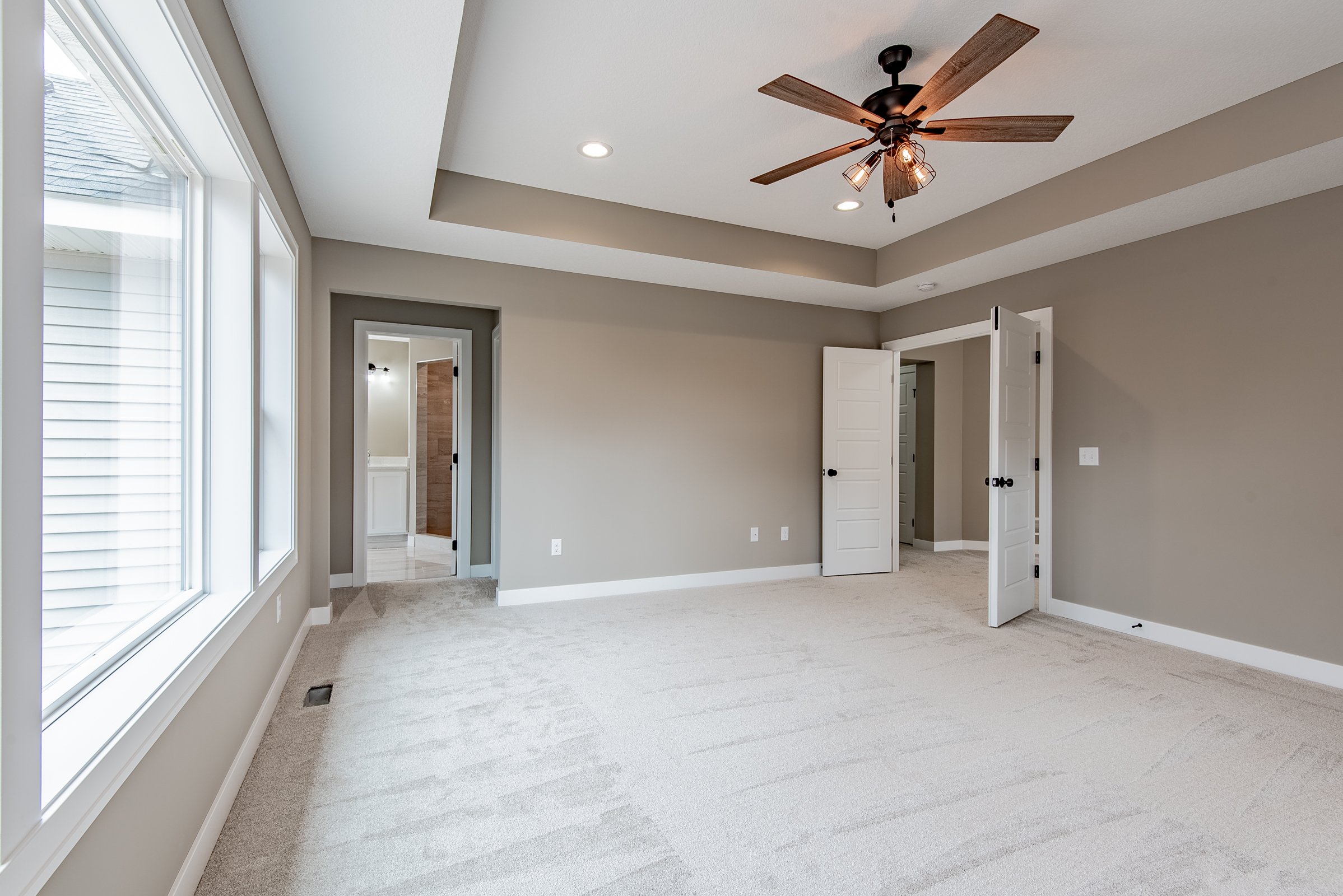 14248 Packard St NE-47.jpg