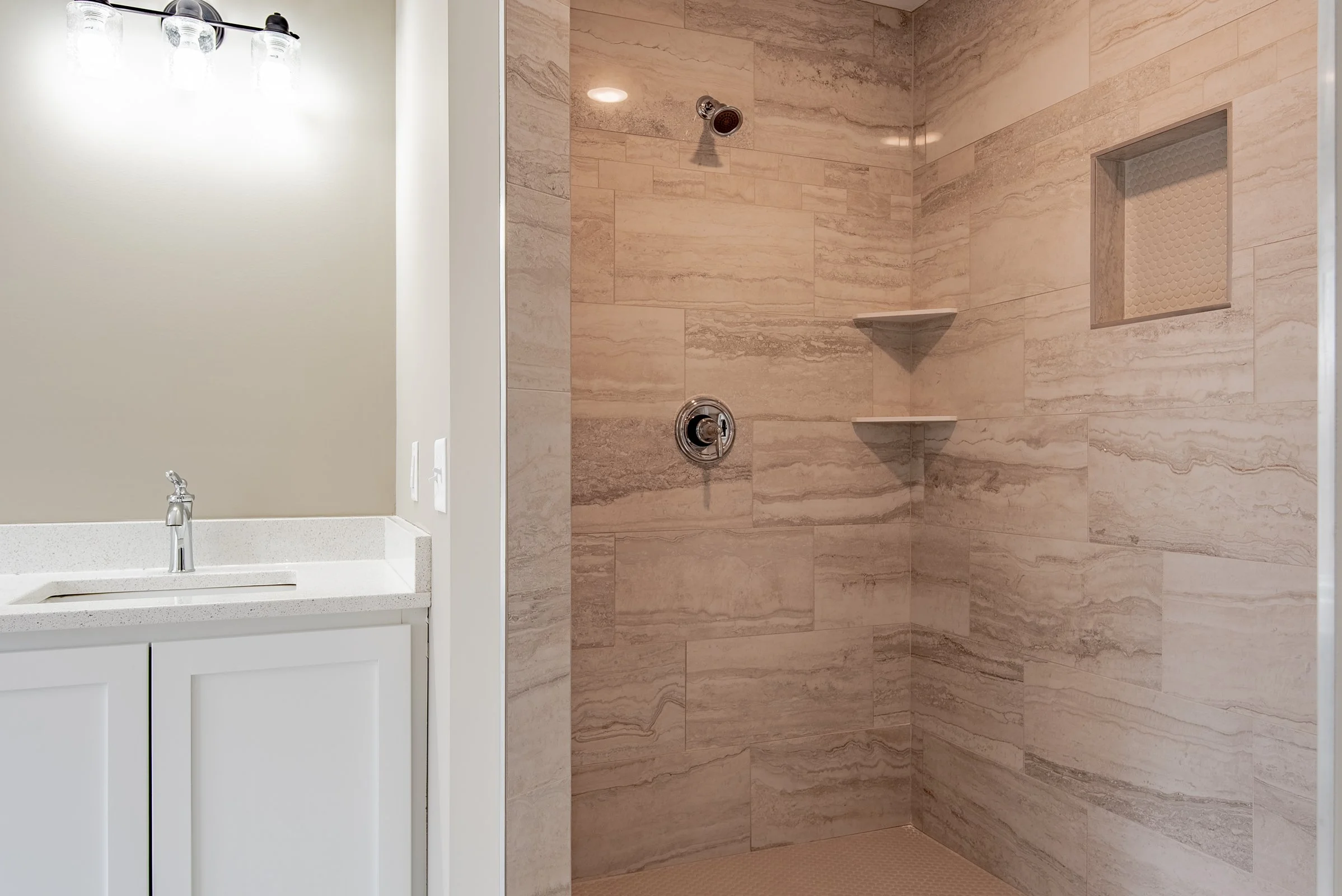 14248 Packard St NE-51.jpg