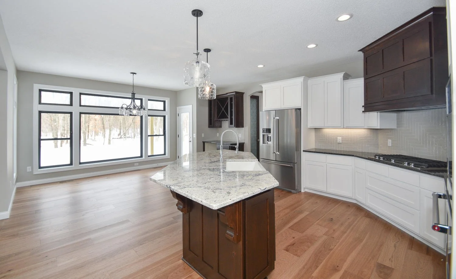 14228 Packard St NE Ham Lake-large-009-27-Kitchen-1500x920-72dpi.jpg