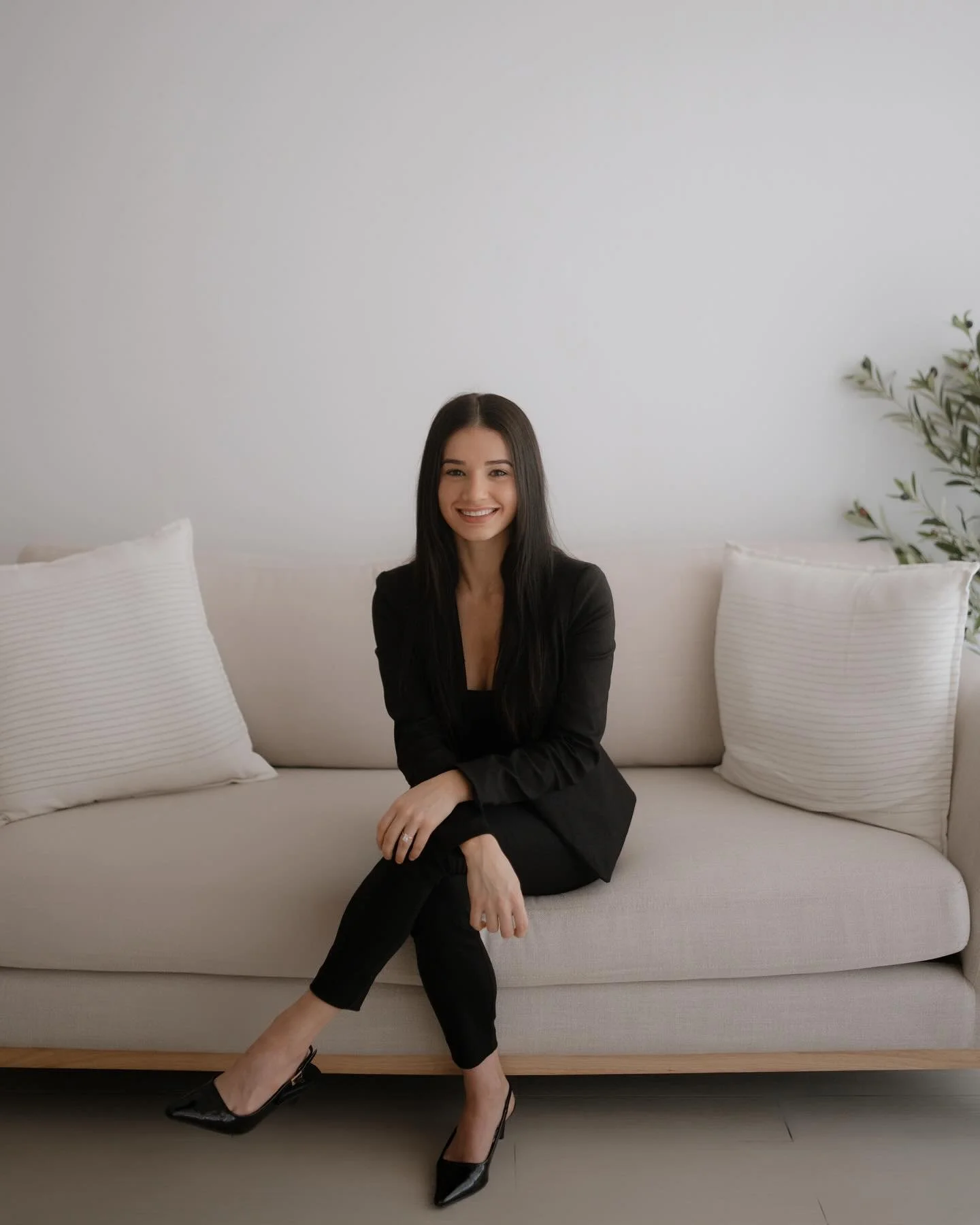 A new year &amp; lots of new faces around seems like the perfect time for a re-introduction. 

Hello 👋🏼 I&rsquo;m Ash, the founder of Liquidluxe IV. I am a certified injectable nutrient practitioner and emergency trained Clinical Nurse with almost 