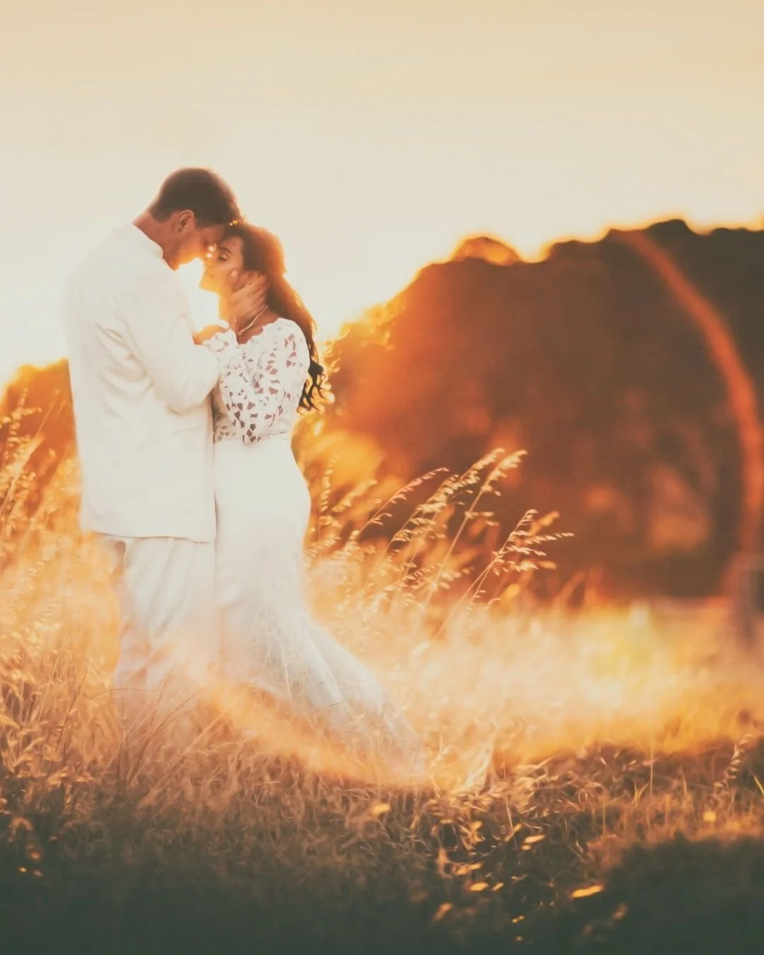 Dreamy sunset locations are our dream vibe ✨
From vineyards to beaches, your perfect elopement starts here.
📩 Contact us today to book your date. 

📩 Enquire now to book your elopement 
info@dunsboroughelopementco.com.au

#DunsboroughElopement
#Mar