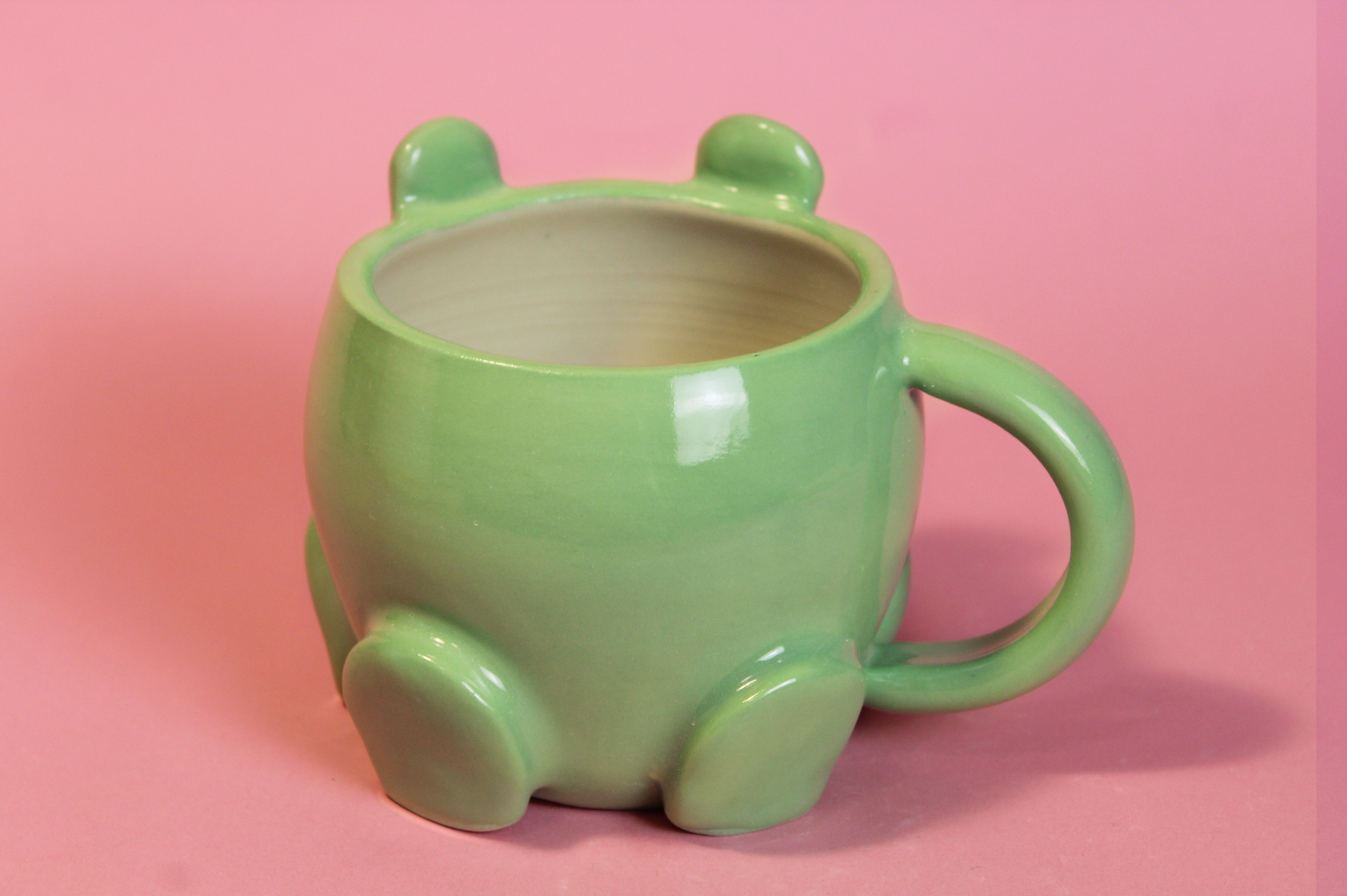 Frog mug back.png