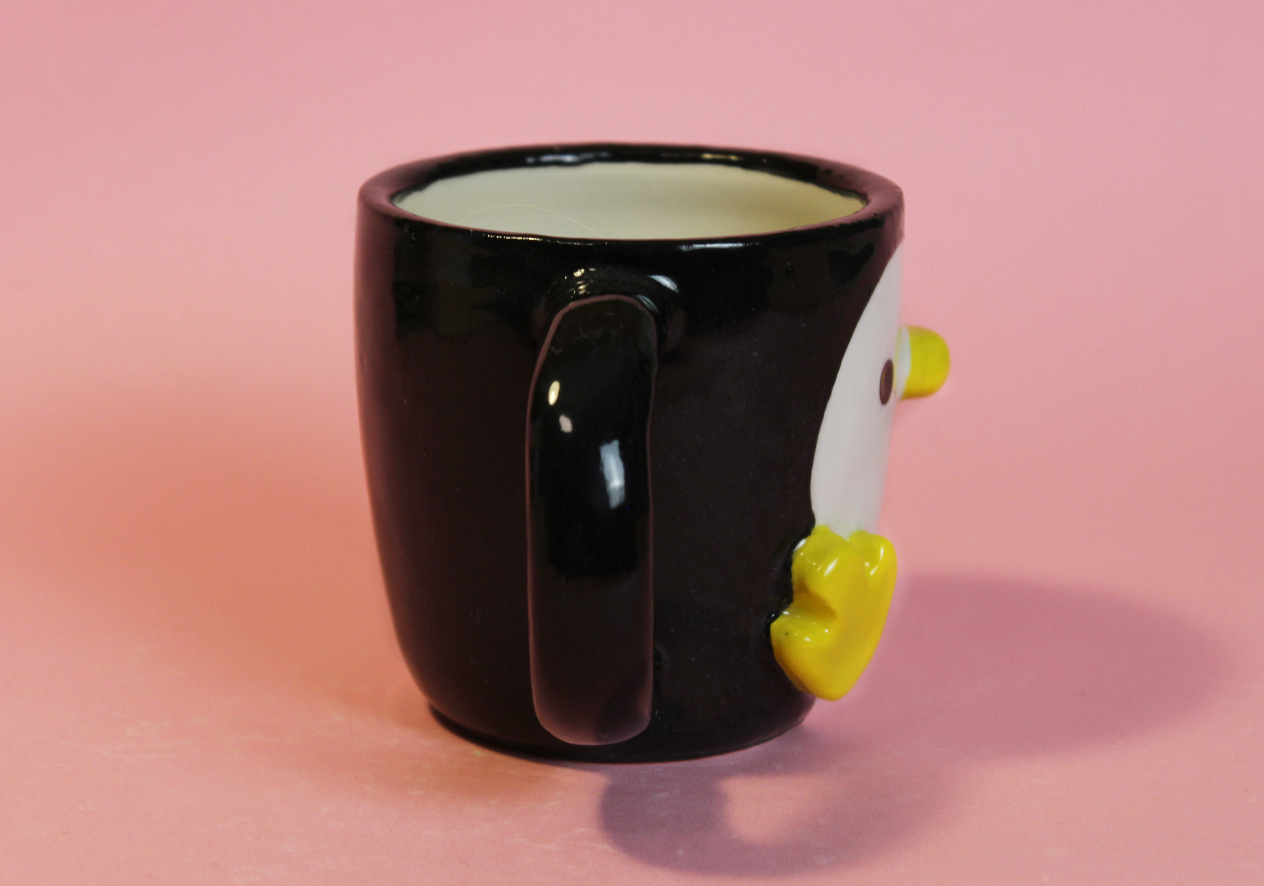 Penguin mug side.png
