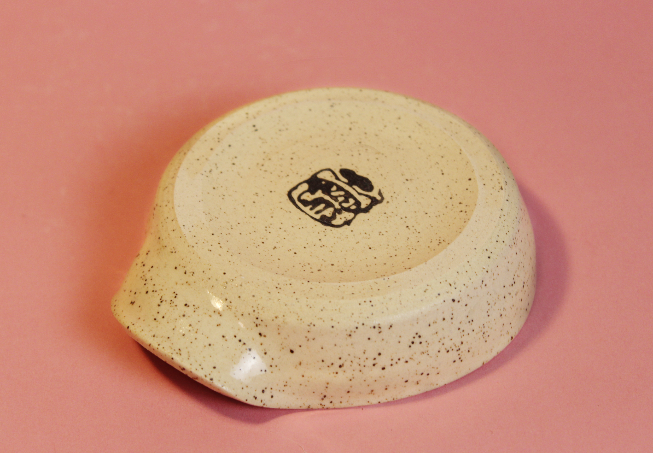 Dog spoon rest botton.png