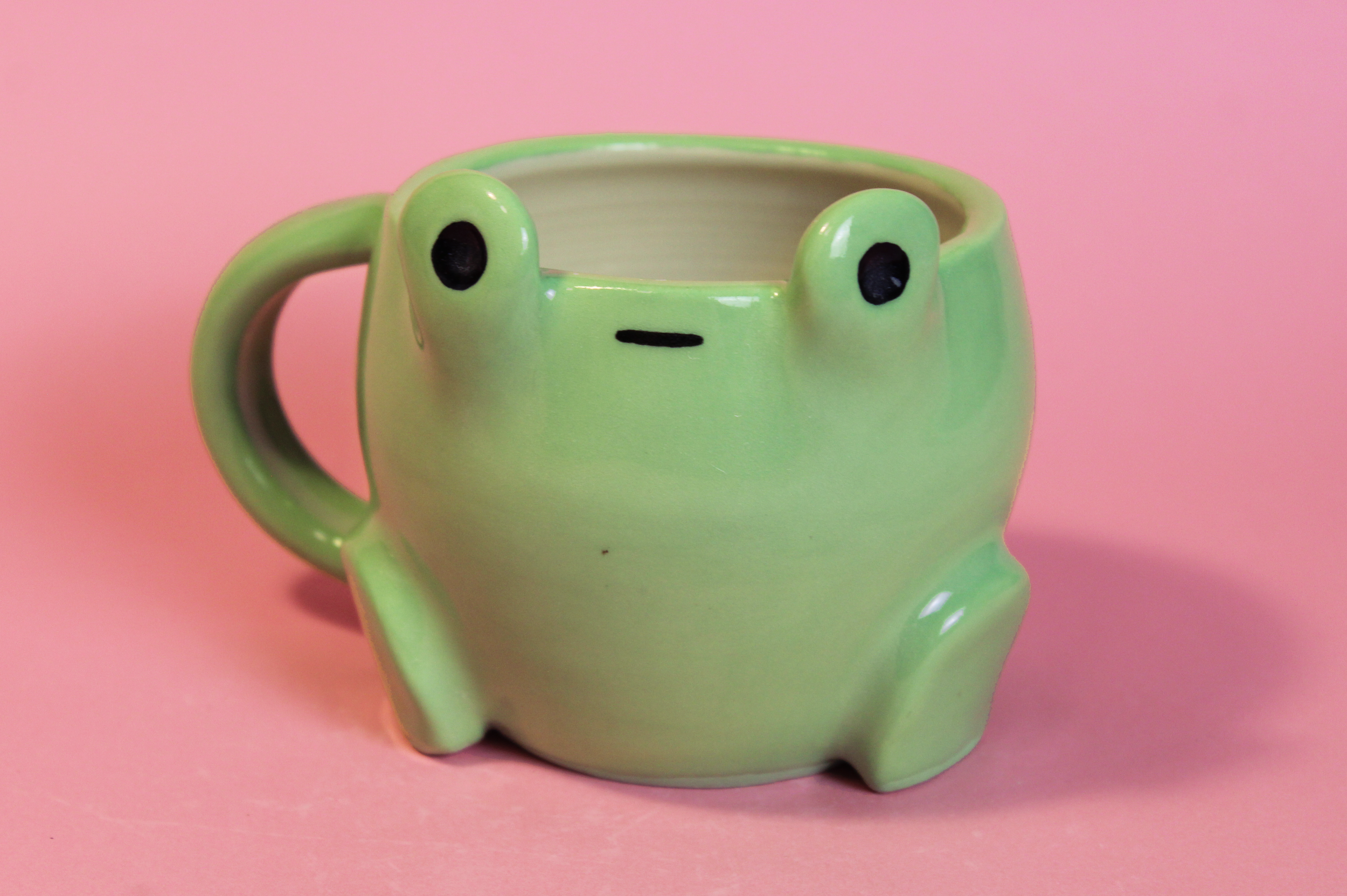 Frog mug front.png
