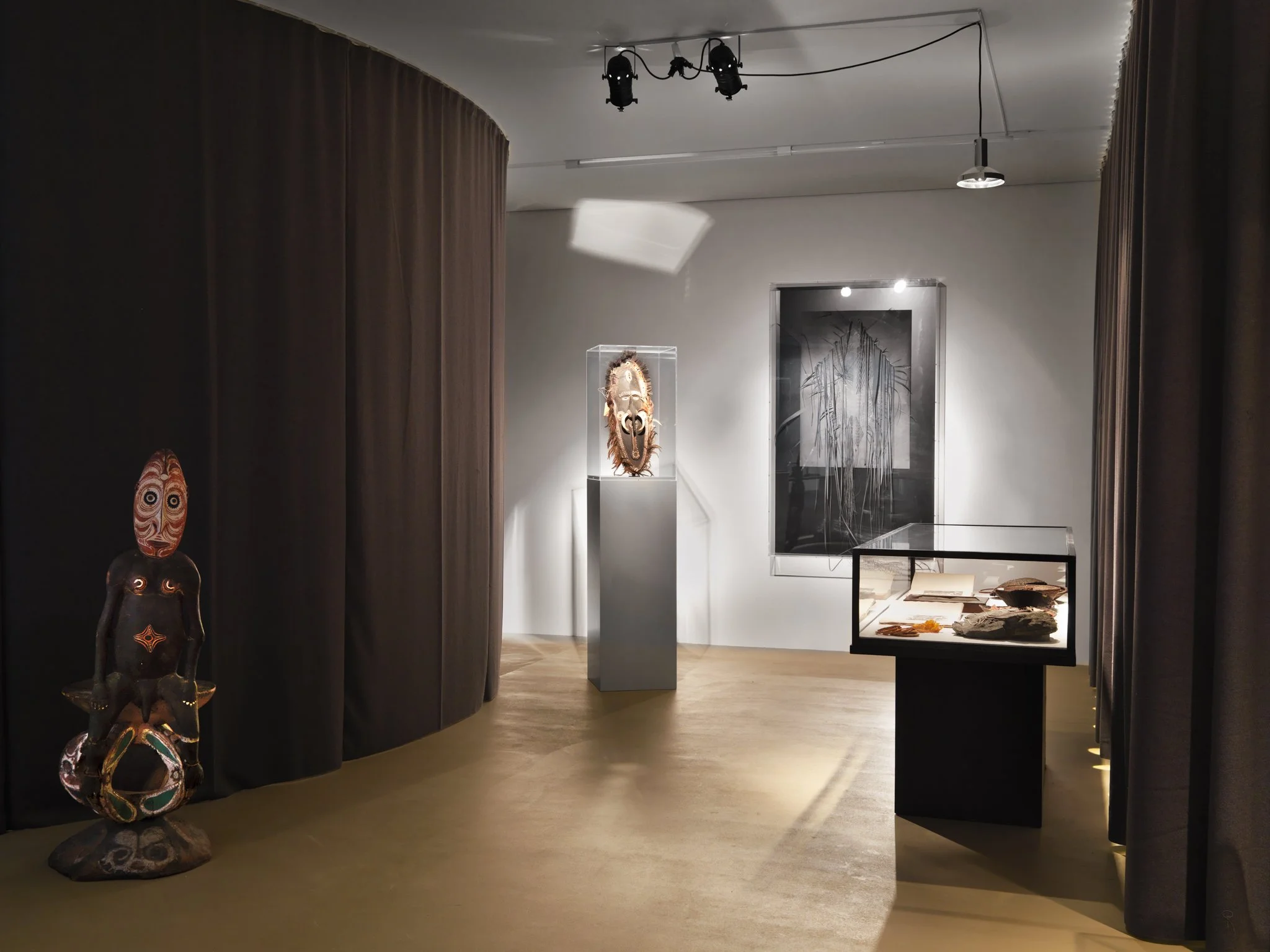 Dried_Dew_Drops-Kirstine_Roepstorff-Museum_fur_Gegenwatskunst_Kunstmuseum_Basel-2010-2.jpg