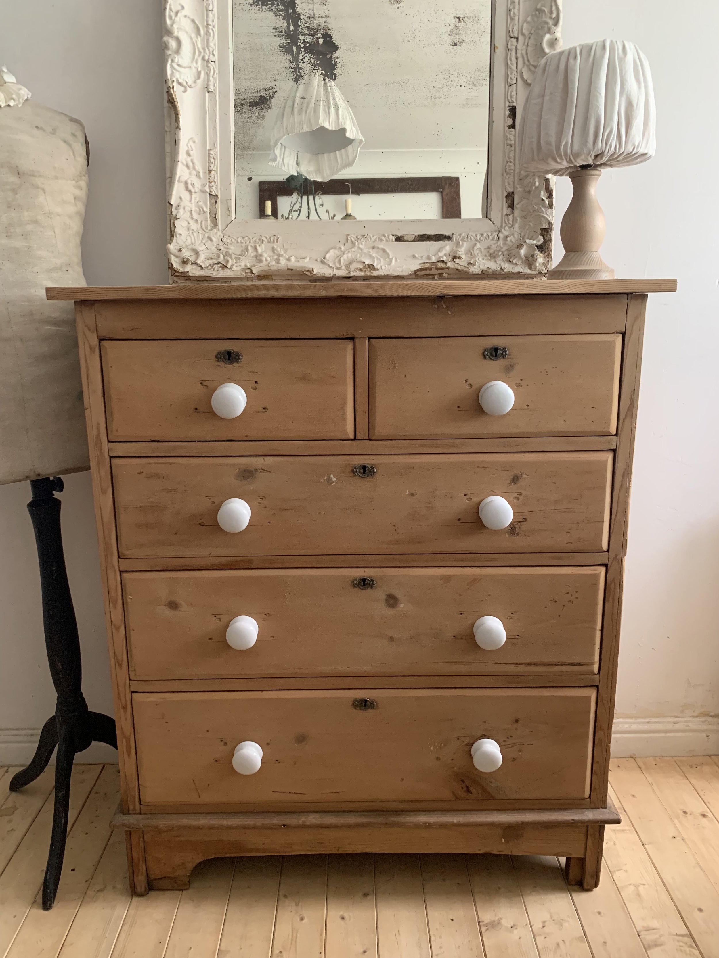 Pine Chest of Drawers
