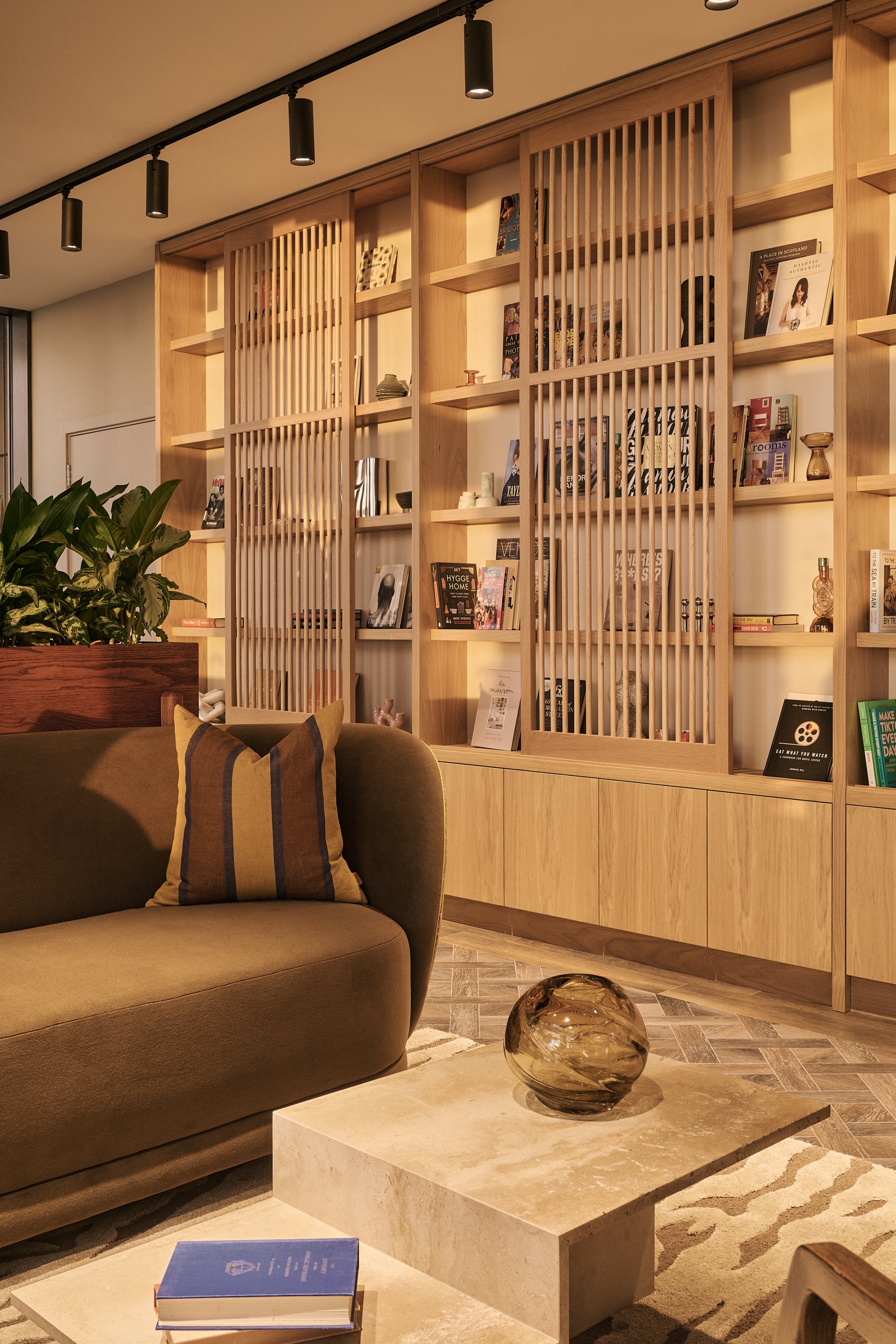 ENCLAVE, NORTH ACTON