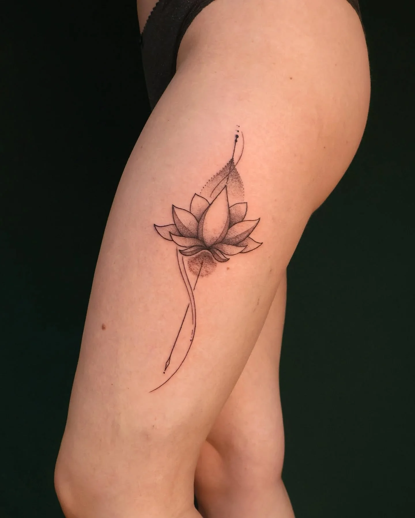 Pro&scaron;li tjedan bio je prepun cvjetnih motiva, a među njima je ovaj lotus 🪷✨🧚&zwj;♀️