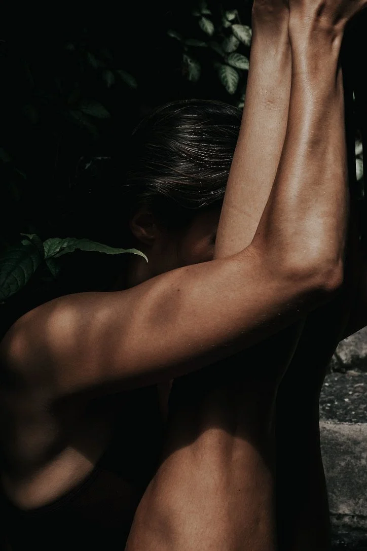 1 · hips · expand your reach