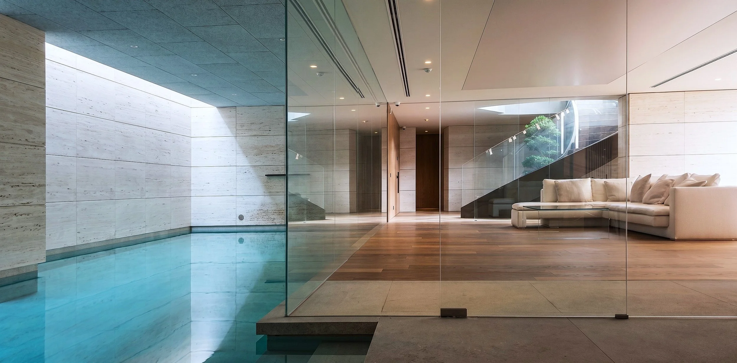 Piscina-interior-Villa-diseño-lujo-estudio-arquitectura-wgarchlab-madrid-architecture b.jpg