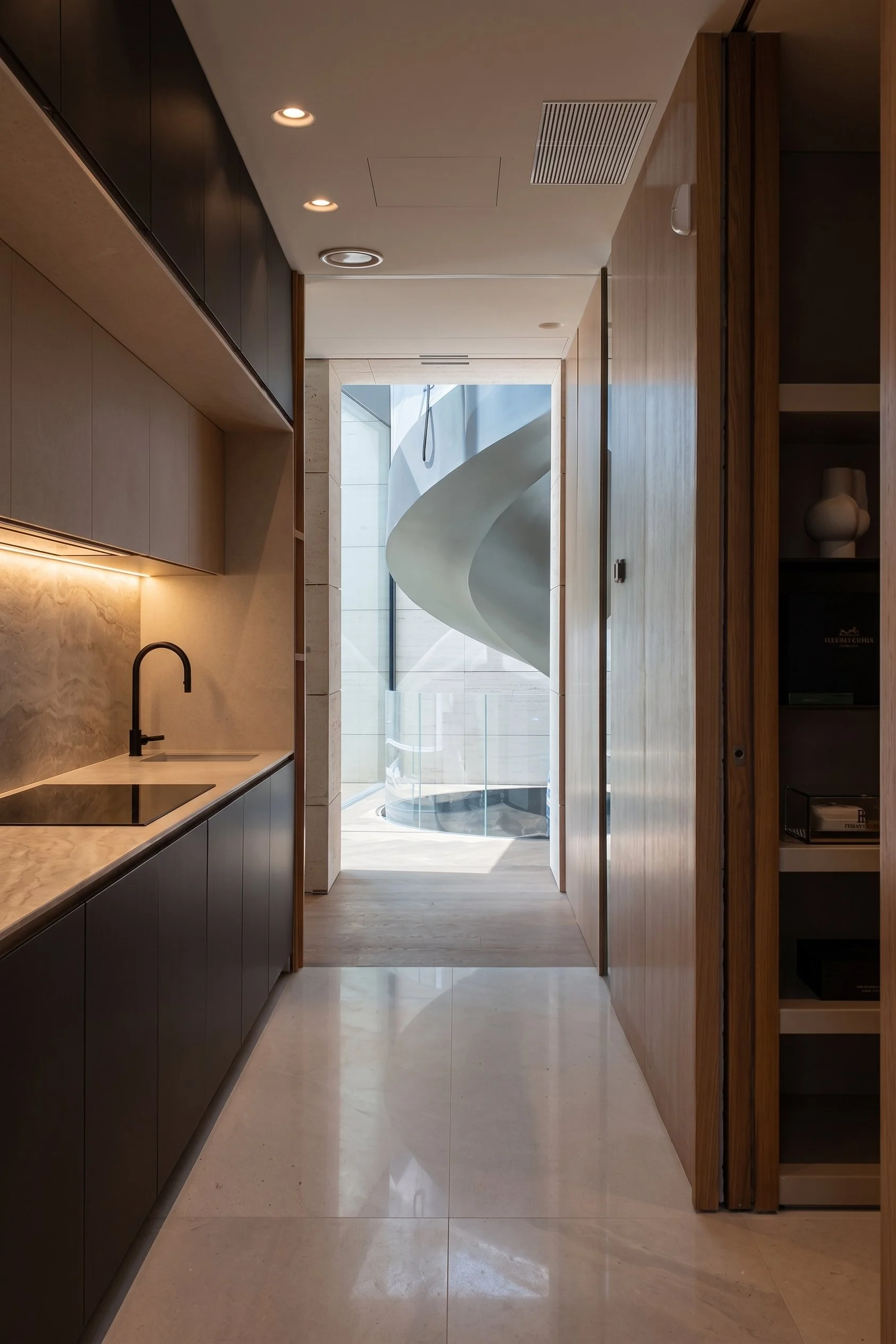 cocina-de-servicio-Villa-diseño-lujo-estudio-arquitectura-wgarchlab-madrid-architecture b.jfif