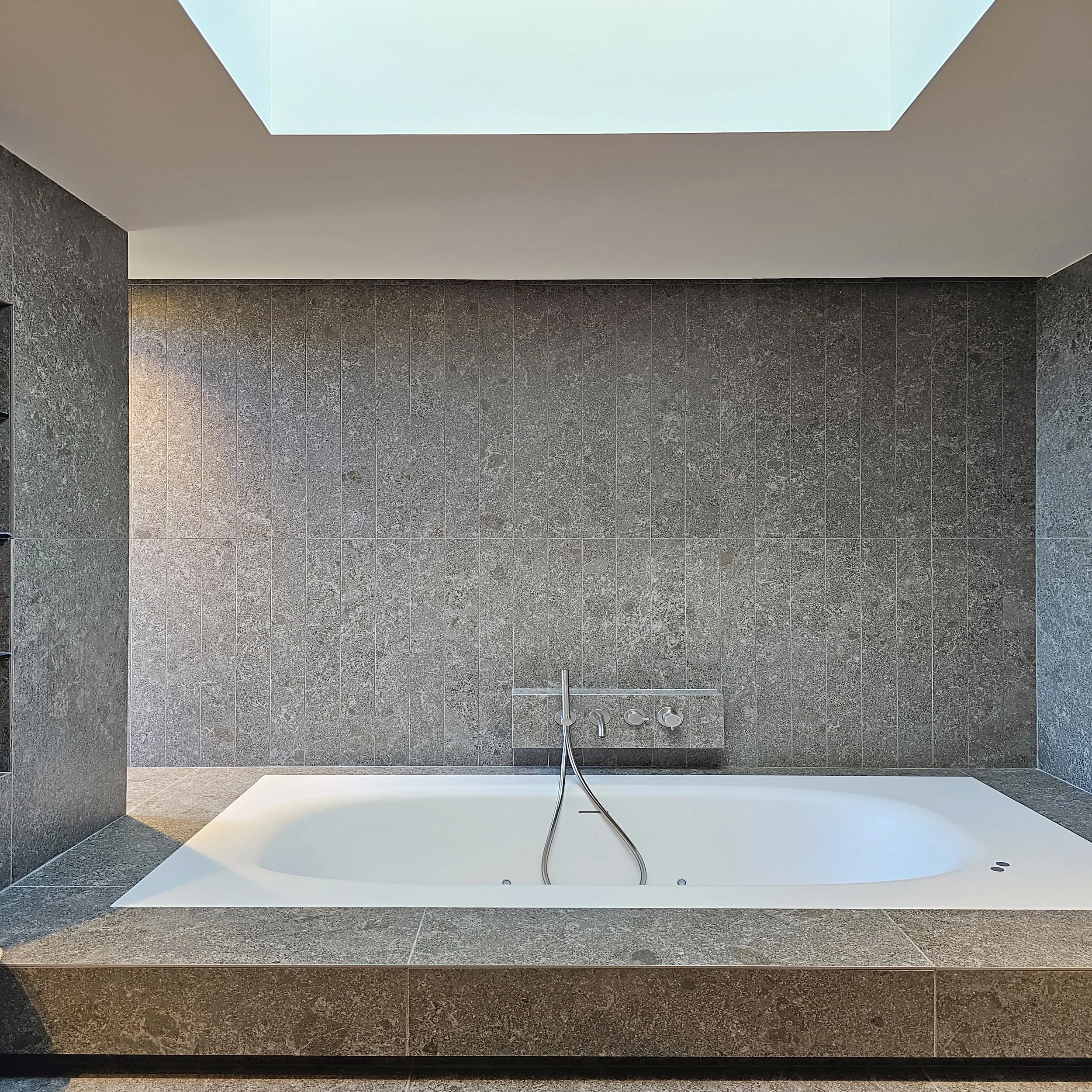 zona-de-baño-diseño-casa-lujo-madrid-la-moraleja-estudio-arquitectura-wgarchlab.jpg
