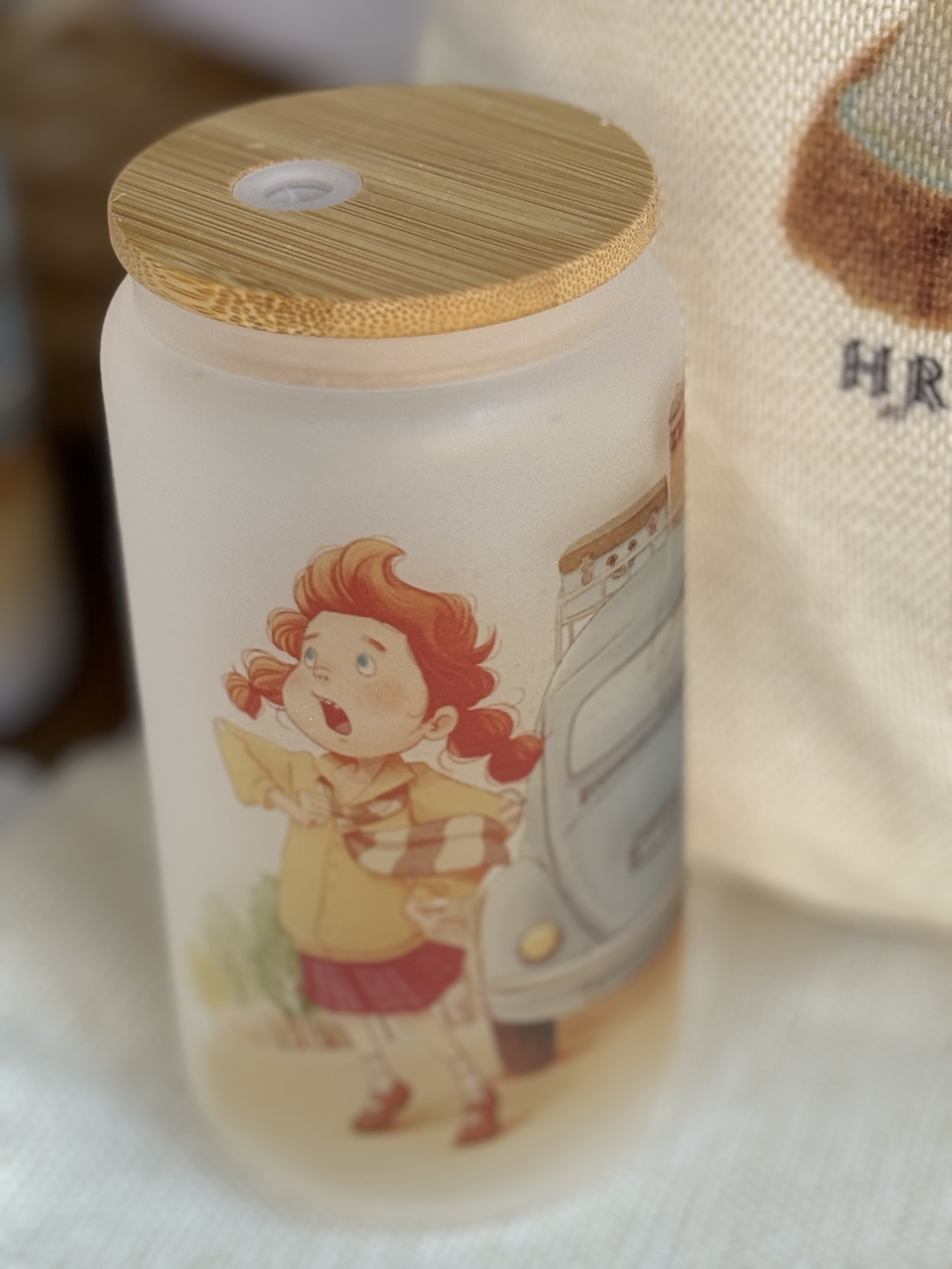 Wonderland Glass Tumbler by Sochong