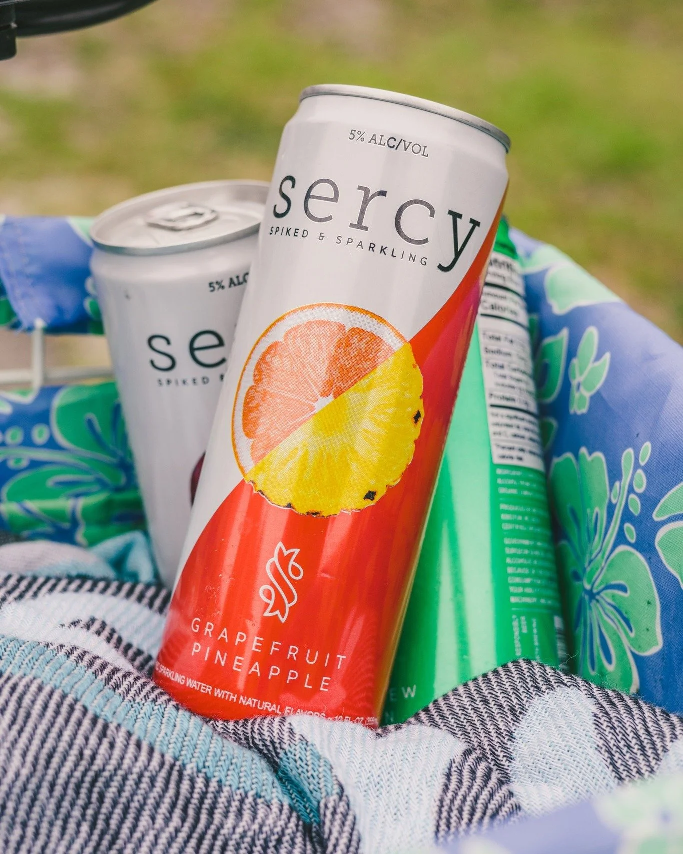 All sparkle, no shortcuts. Clean ingredients, zero sugar, pure refreshment.
#nclocal #cleaningredients #organic #zerosugar