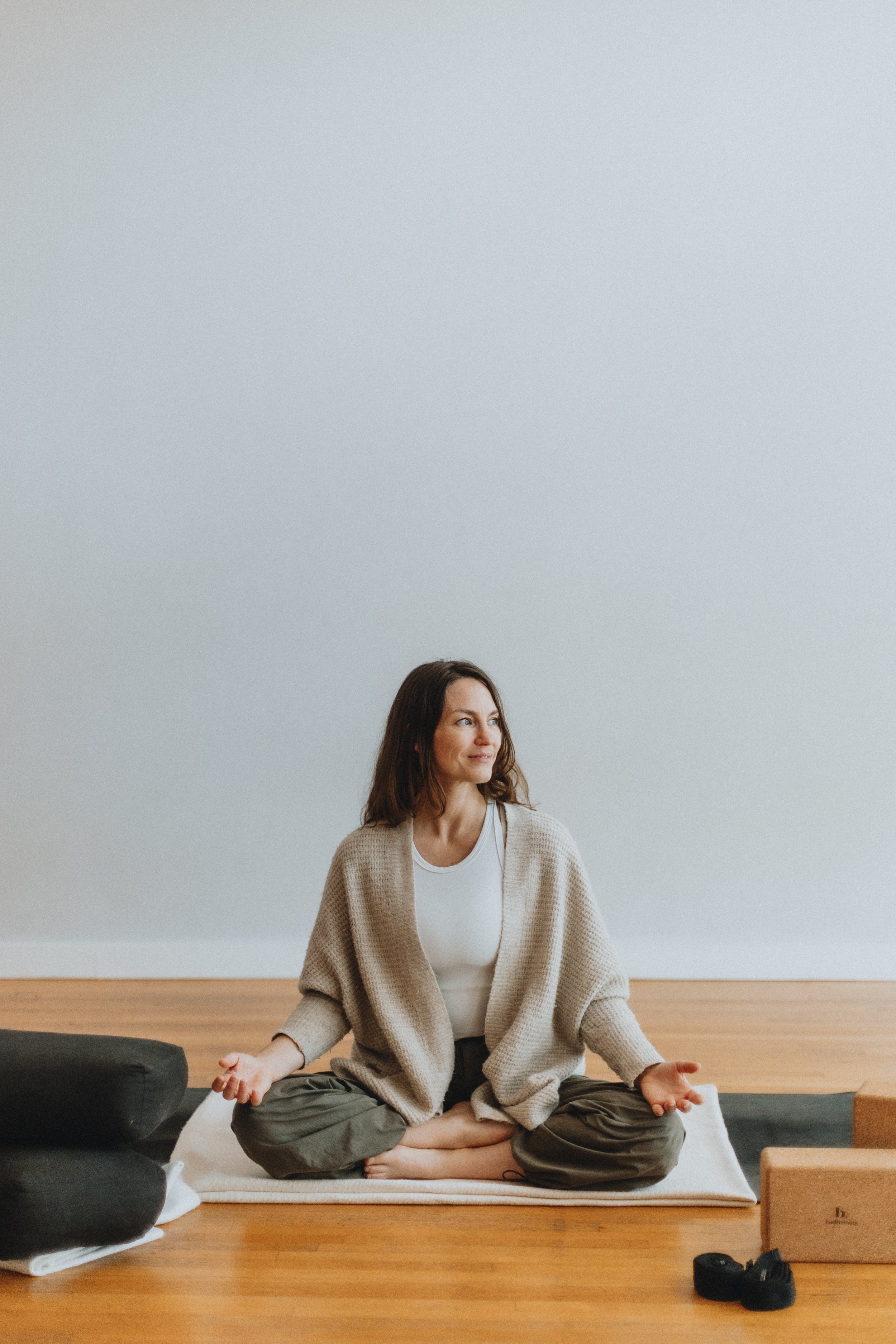 one yoga dani_25.jpg
