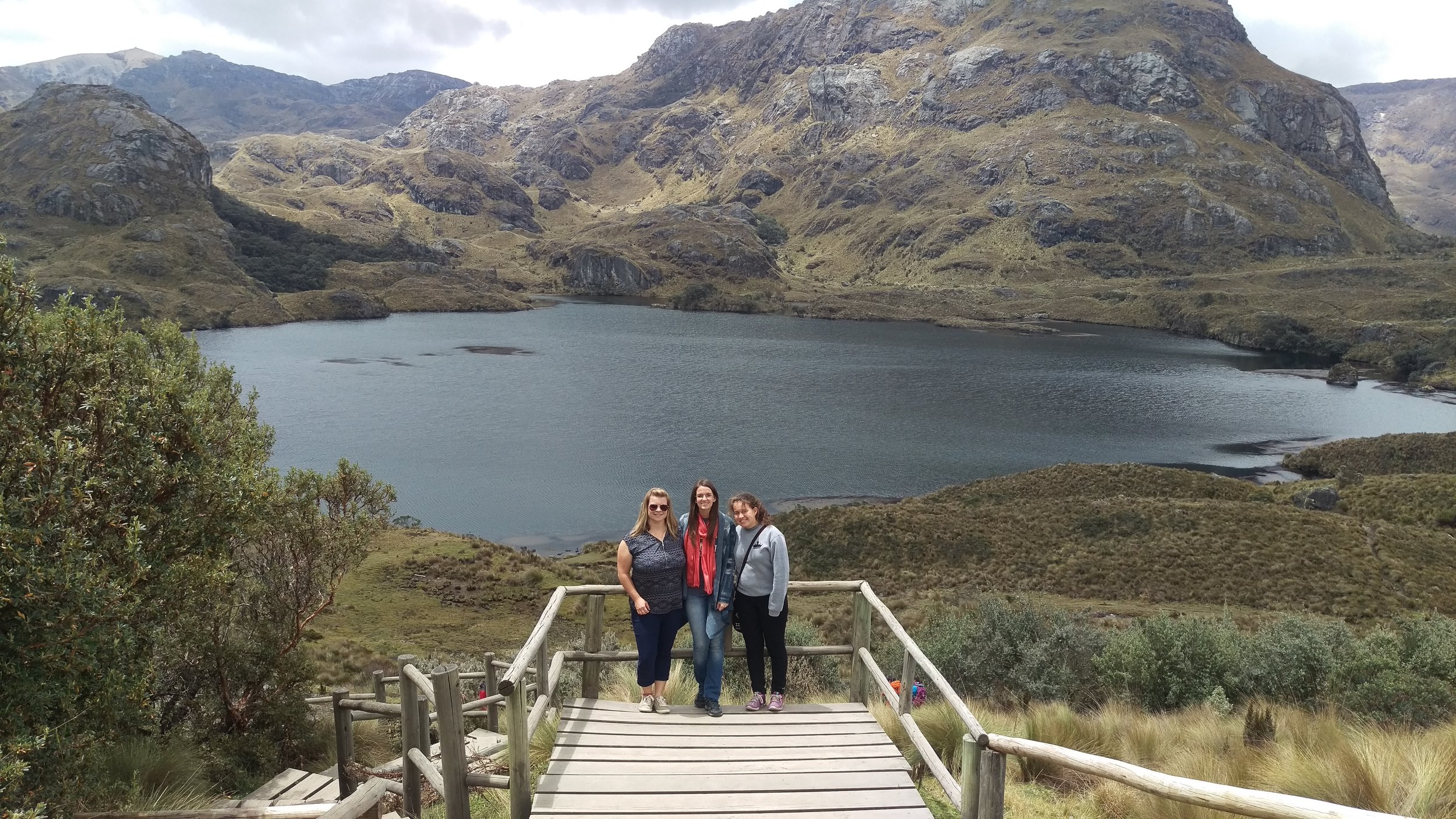 Enjoying Ecuador’s scenery with Jasmine and Sherrie Martin (Sherrie was only able to stay for 2 weeks.