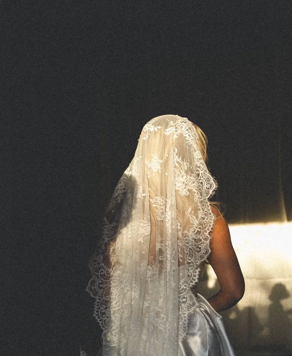 To you, I&rsquo;d give the world 🕊️ 

Captured beautifully by @karenkhucphoto 
Design / host @isamariecreative 
Planner + design @heatherlongevents 
Florals @swayfloralstudio 
Venue @theicehouse_az 
Rentals @theconfettistudio 
Content @theedit.kt 
M