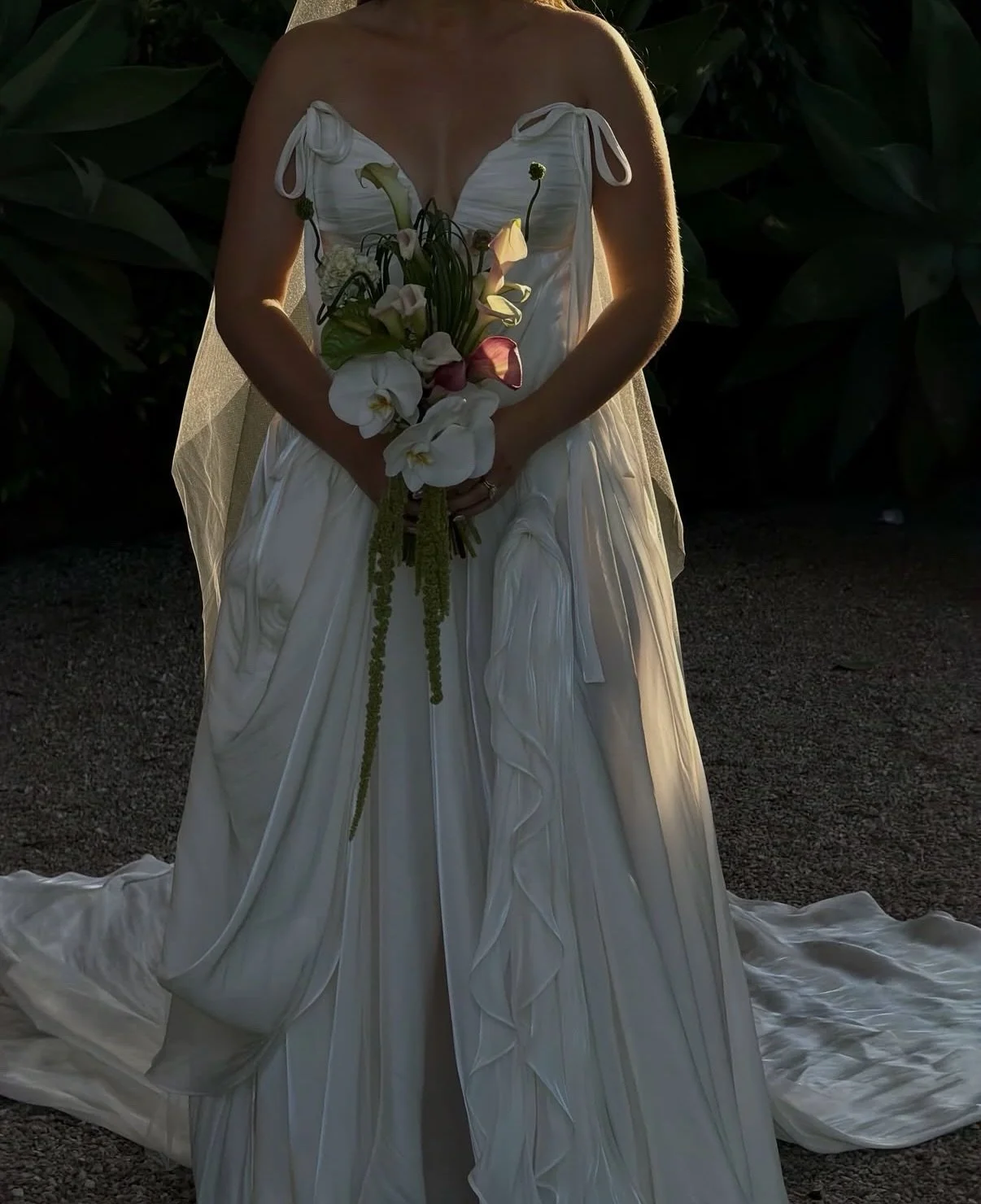 A moment for the dress 🕊️ 

Captured beautifully by @lovestreetsocials 
Florals @house.of.arum 
WP @__elope__ 
Venue @figtreerestaurant