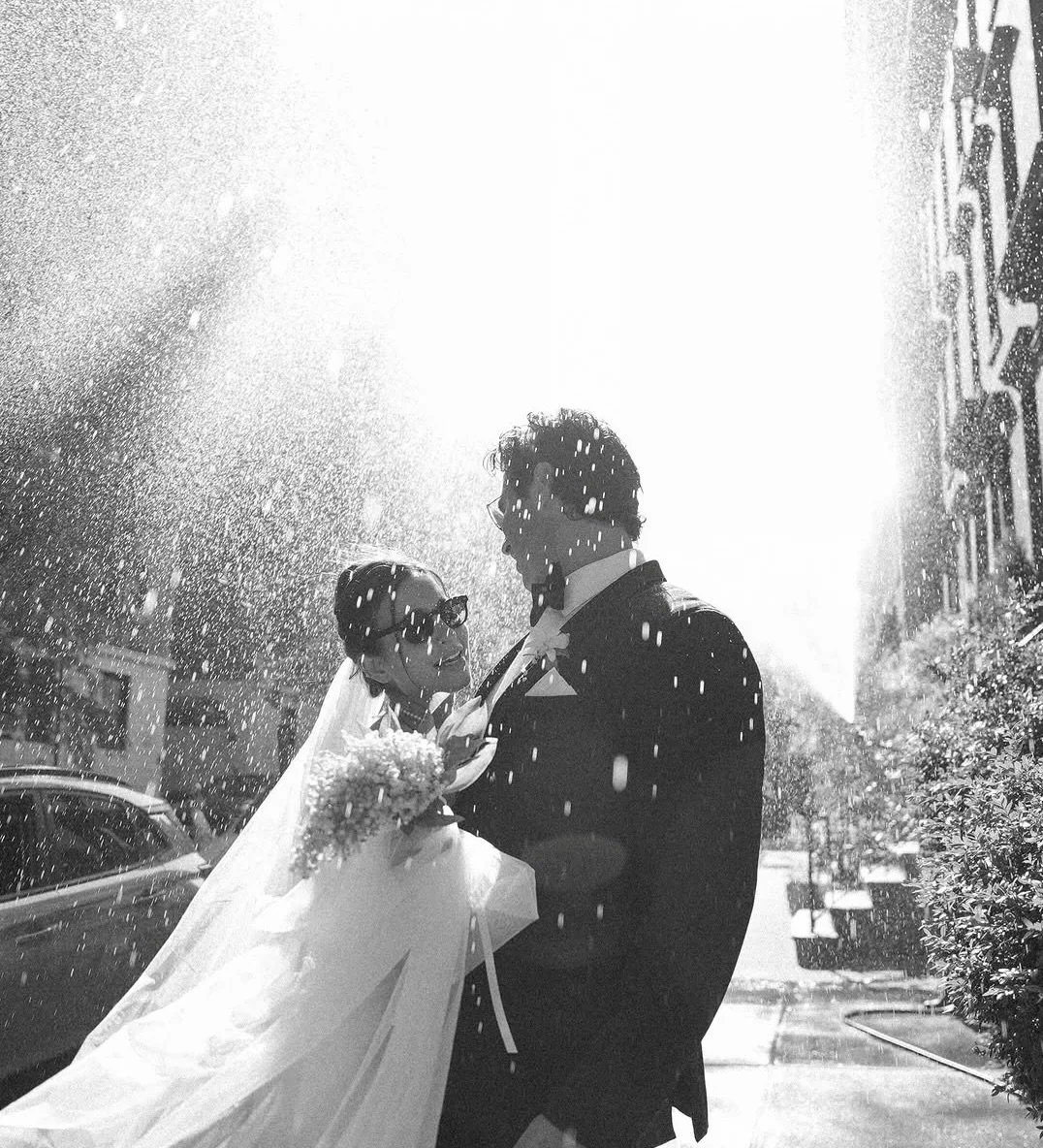 For the love of love 🕊️ 

Captured beautifully by @antony.hatchuel 
Bride @roipoz