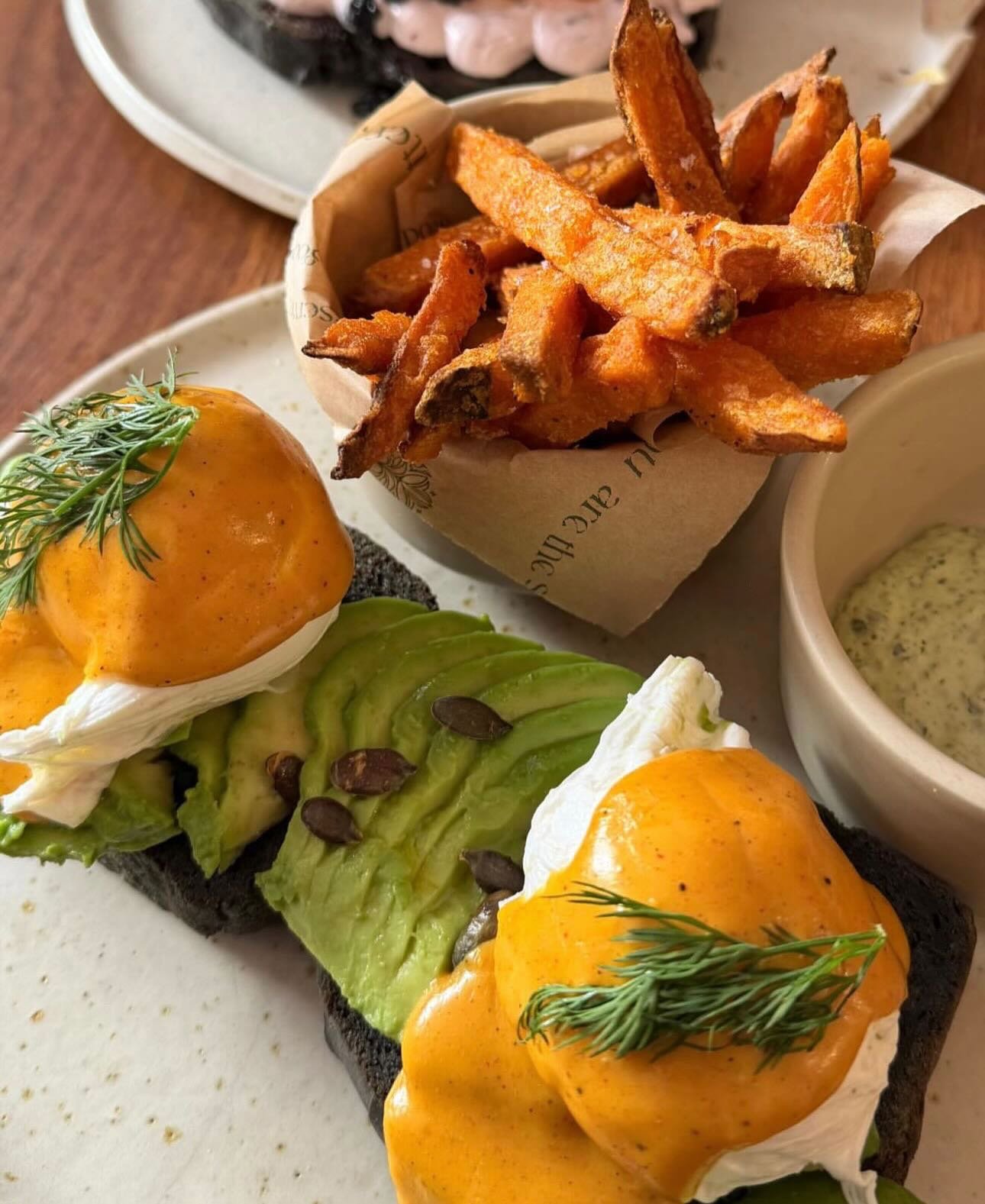 &Uacute;ltimos d&iacute;as de invierno y a nosotras nos encanta ver Bloome desde vuestros ojos ✨🌸 

The esperamos Blooming Soul! 

📍V&iacute;a Laietana, 45
📍Pg. Sant Joan, 80
📍Av. Gaud&iacute;, 45

#BloomexTheCommunity
#BloomebySasha