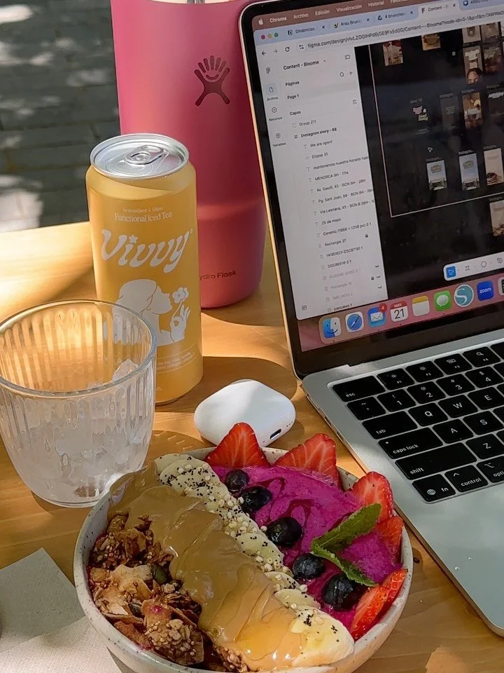 La forma correcta de trabajar en Barcelona a 30 grados: Mango Pitaya Bowl 🌸☀️