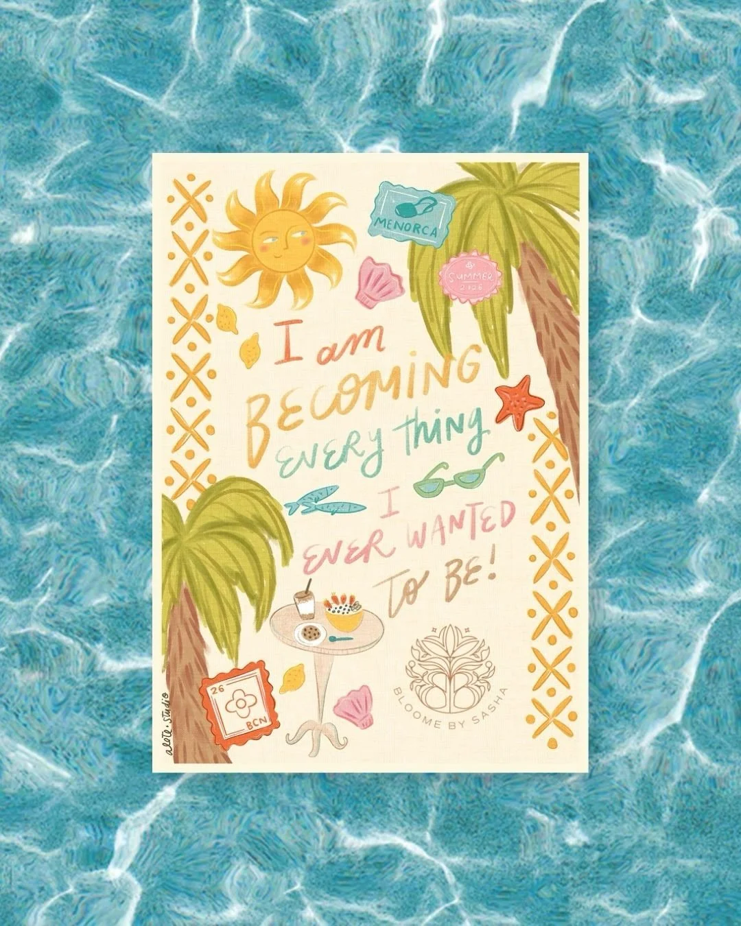 Este verano quisimos capturar la energ&iacute;a de Barcelona, la calma de Menorca y todo aquello que hace sentir a Bloome tan especial.

Junto a Alejandra, ilustradora paraguaya afincada en Miami, creamos una postal inspirada en el mar, el verano, nu