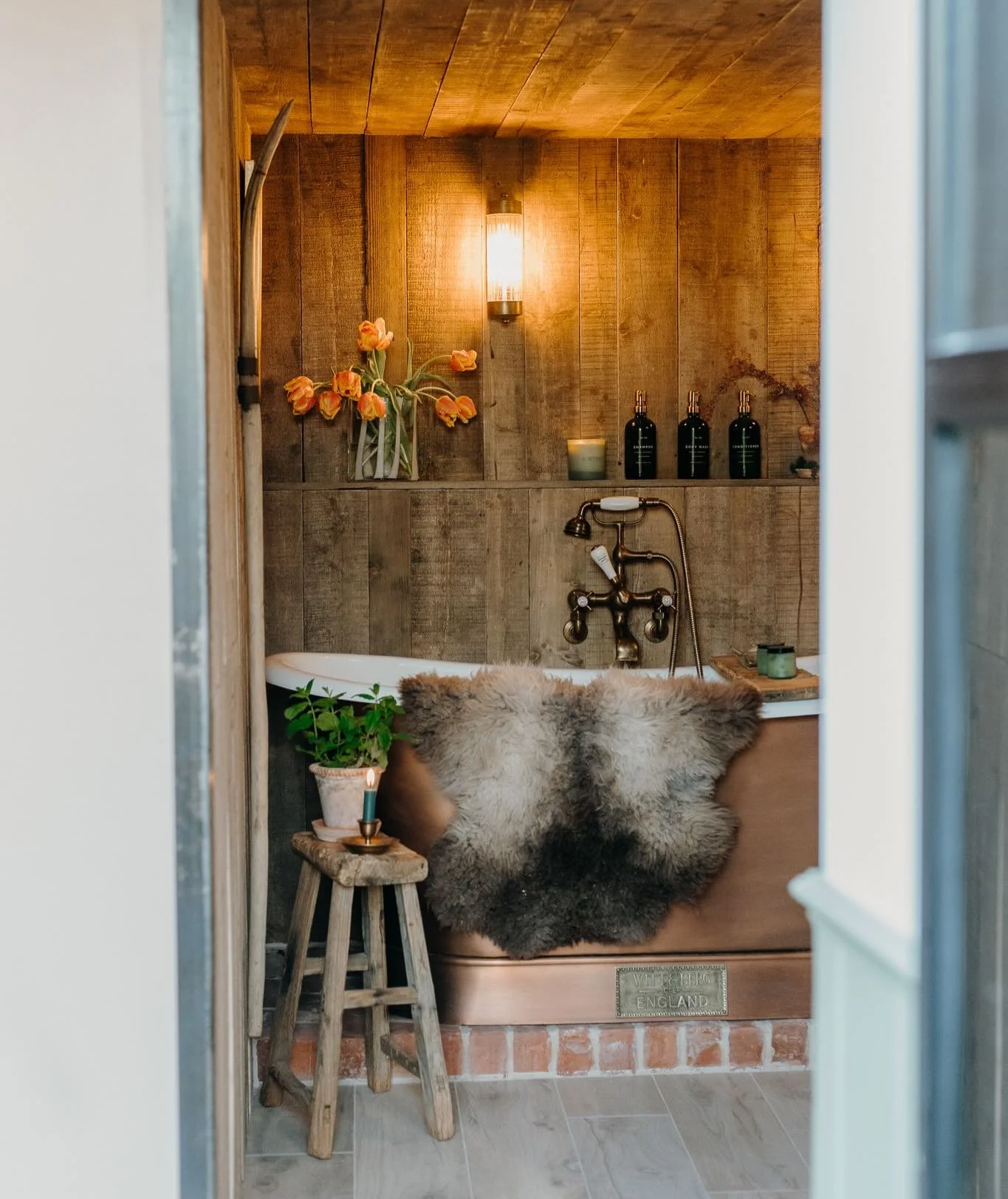 Bespoke bathrooms like this are our bread and butter!

When Dee &amp; Ben approached us with big ideas for a rustic bespoke bathroom, we were instantly excited. Projects like this let us showcase what we do best, collaborating on ideas and delivering