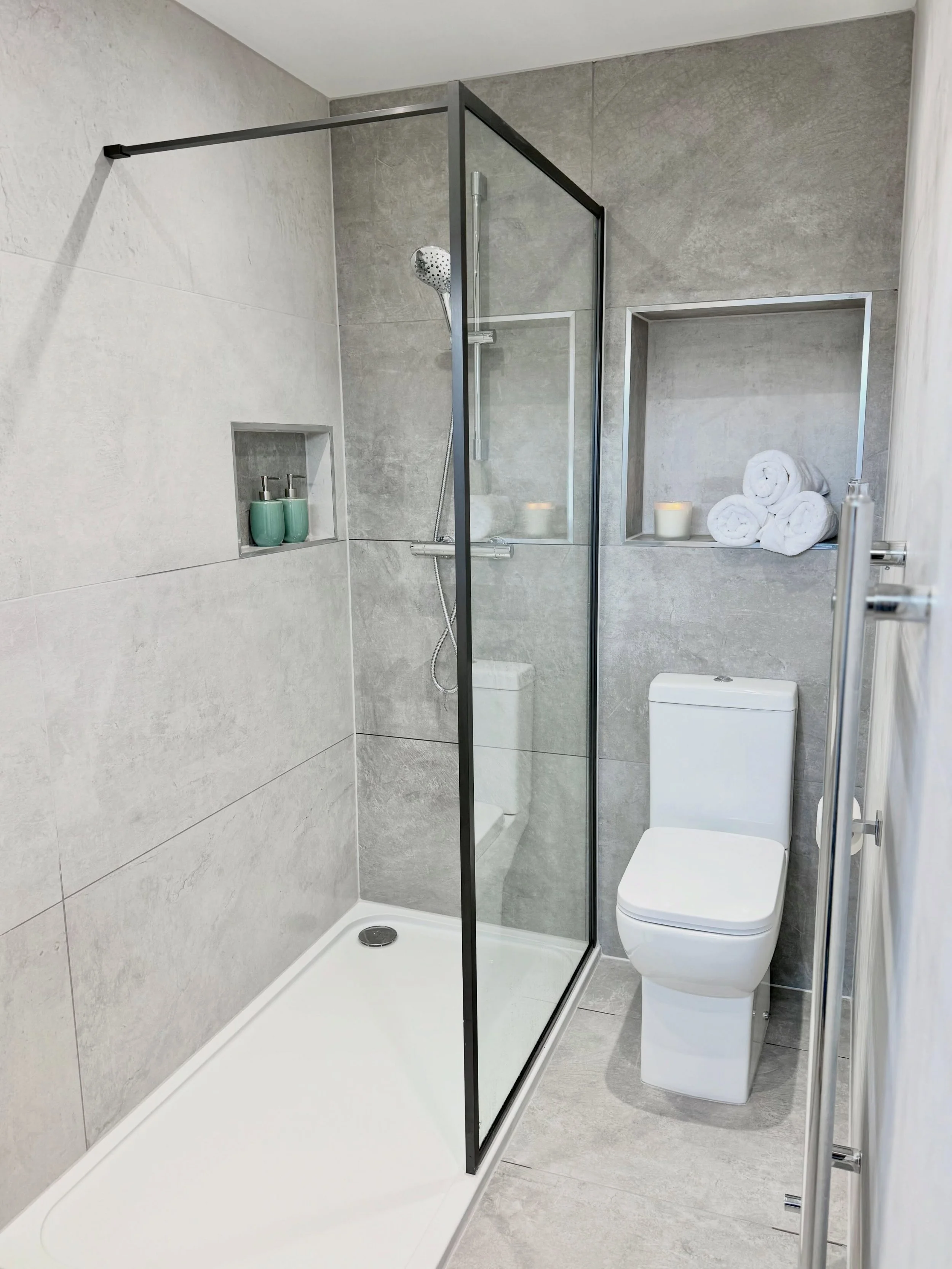 A bathroom so good, the family wanted one too!

Following this bathroom reno in Gloucester, our customer has since booked us to renovate a family member&rsquo;s bathroom too. 🤝

For this project, we removed the bath to create a more spacious and fun