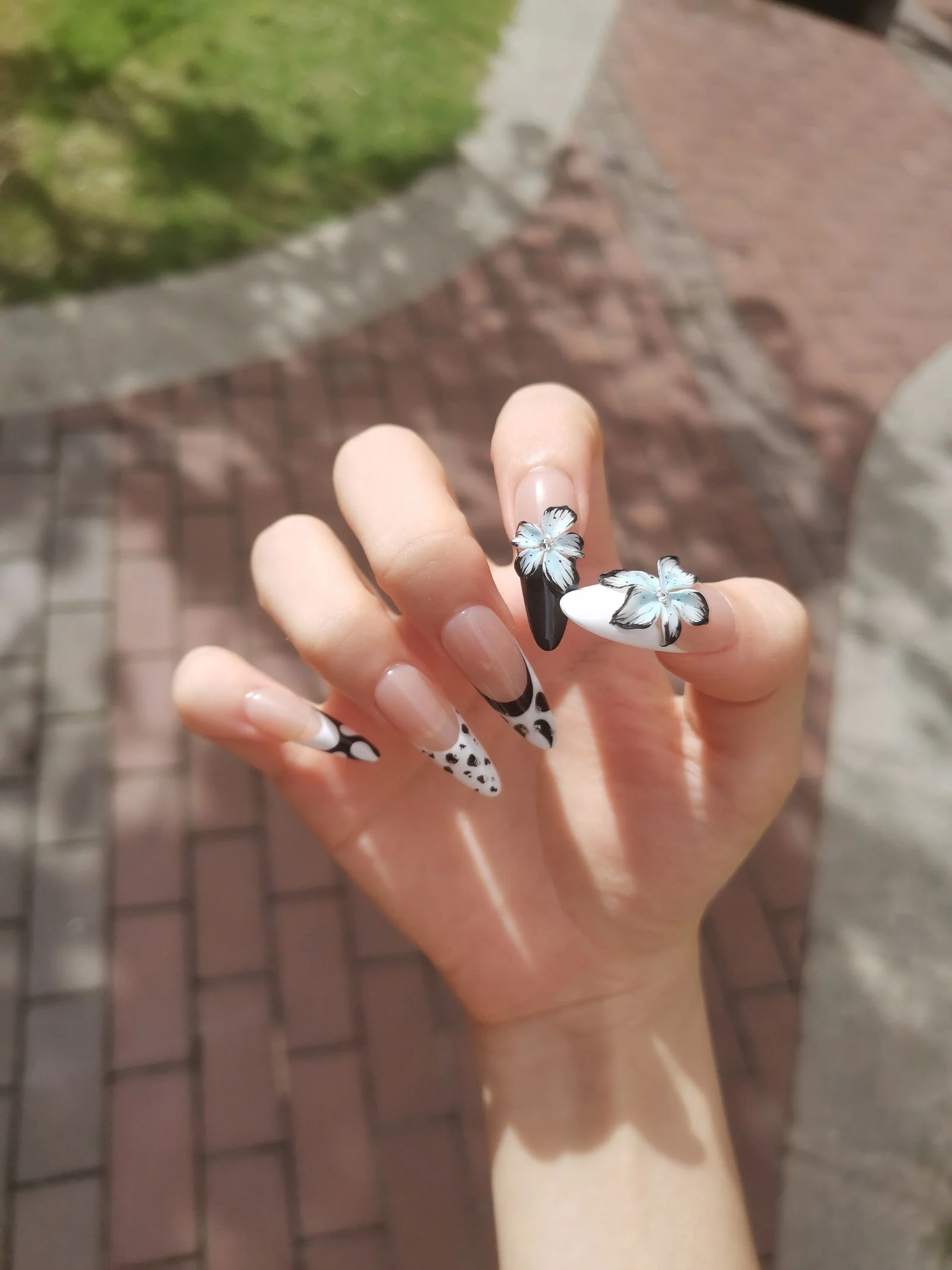 Devil_s_Flower_-_Le_Nail_NYC_-_-5766429.png