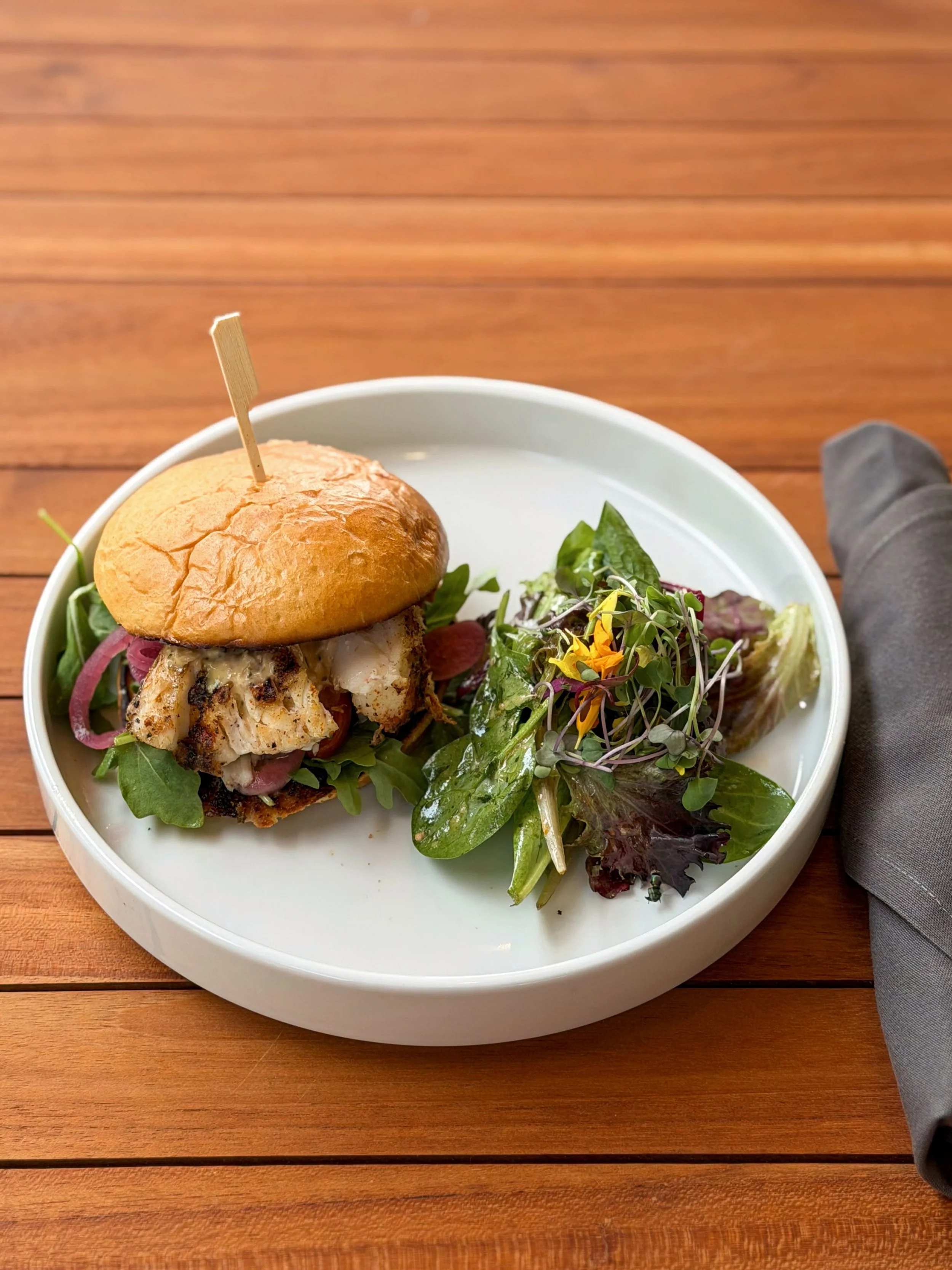 Asadolife Restaurant Jacksonville Florida fish sandwich