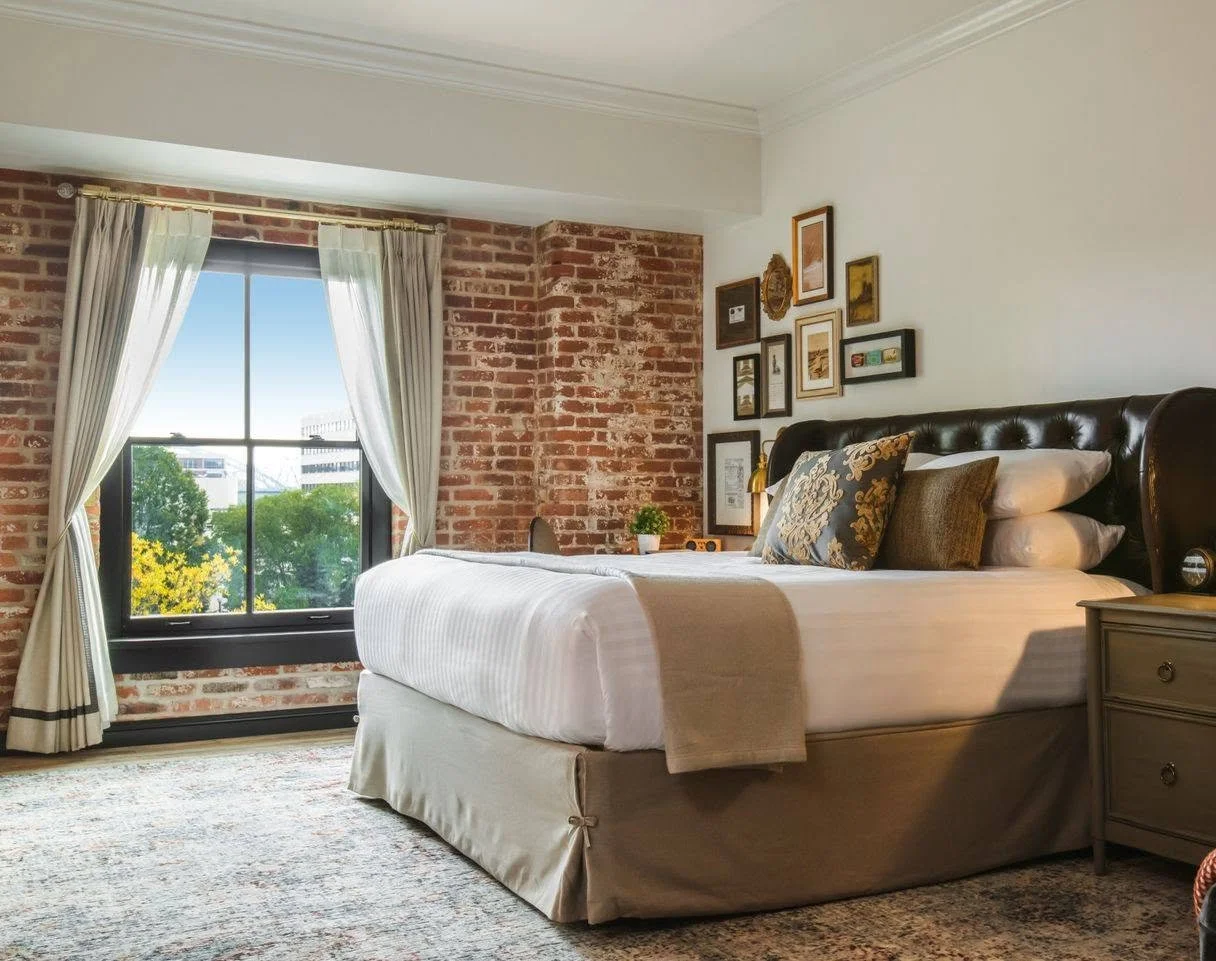 The Charmant Hotel La Crosse Wisconsin Best Hotels