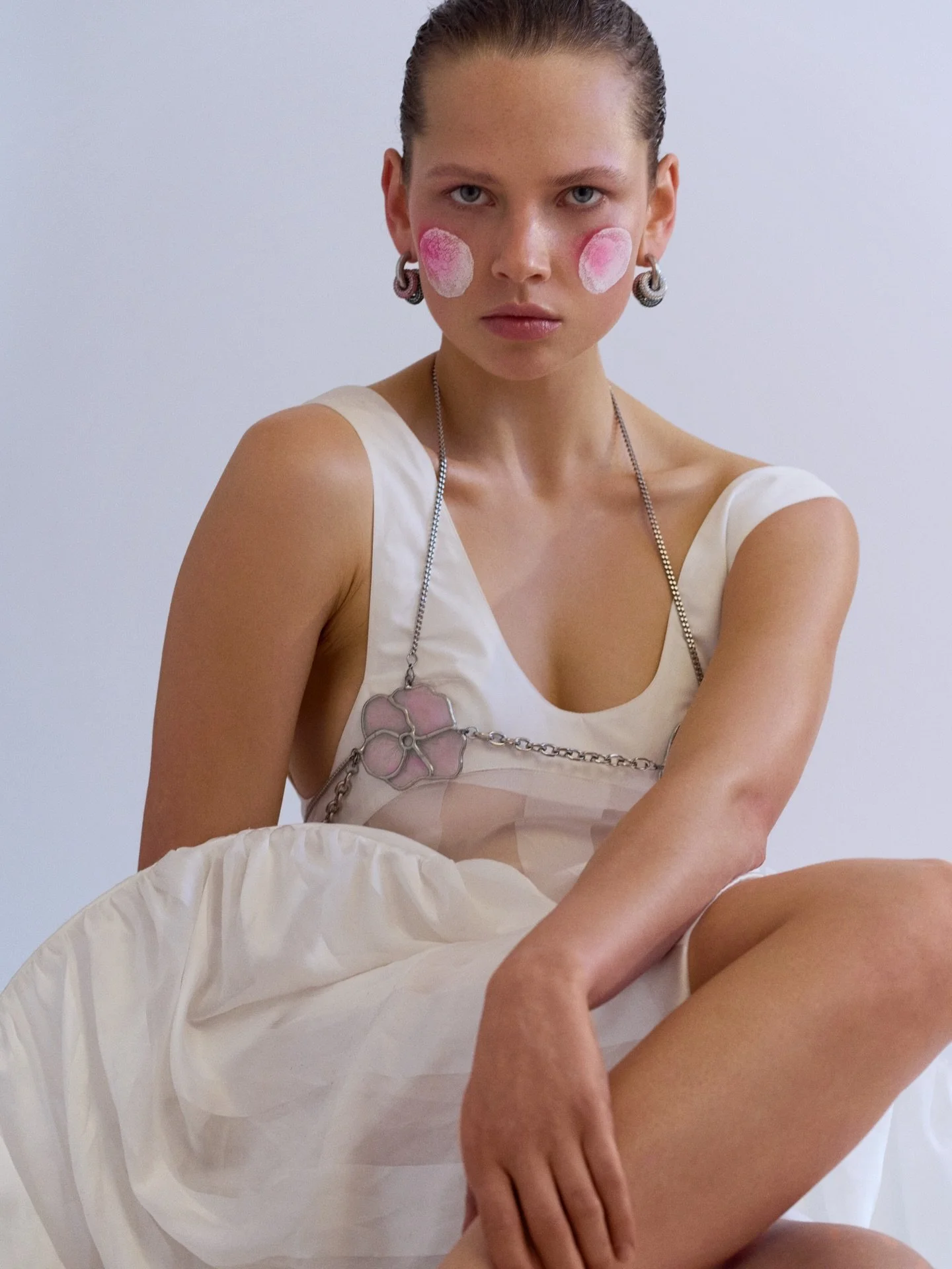 Je vous partage ma derni&egrave;re parution dans le magazine&nbsp;Tropik Tropik.
Le magazine nous a propos&eacute; de concevoir un &eacute;ditorial pour eux. 
Ravie d&rsquo;avoir imagin&eacute; et r&eacute;alis&eacute; les maquillages de cette s&eacu