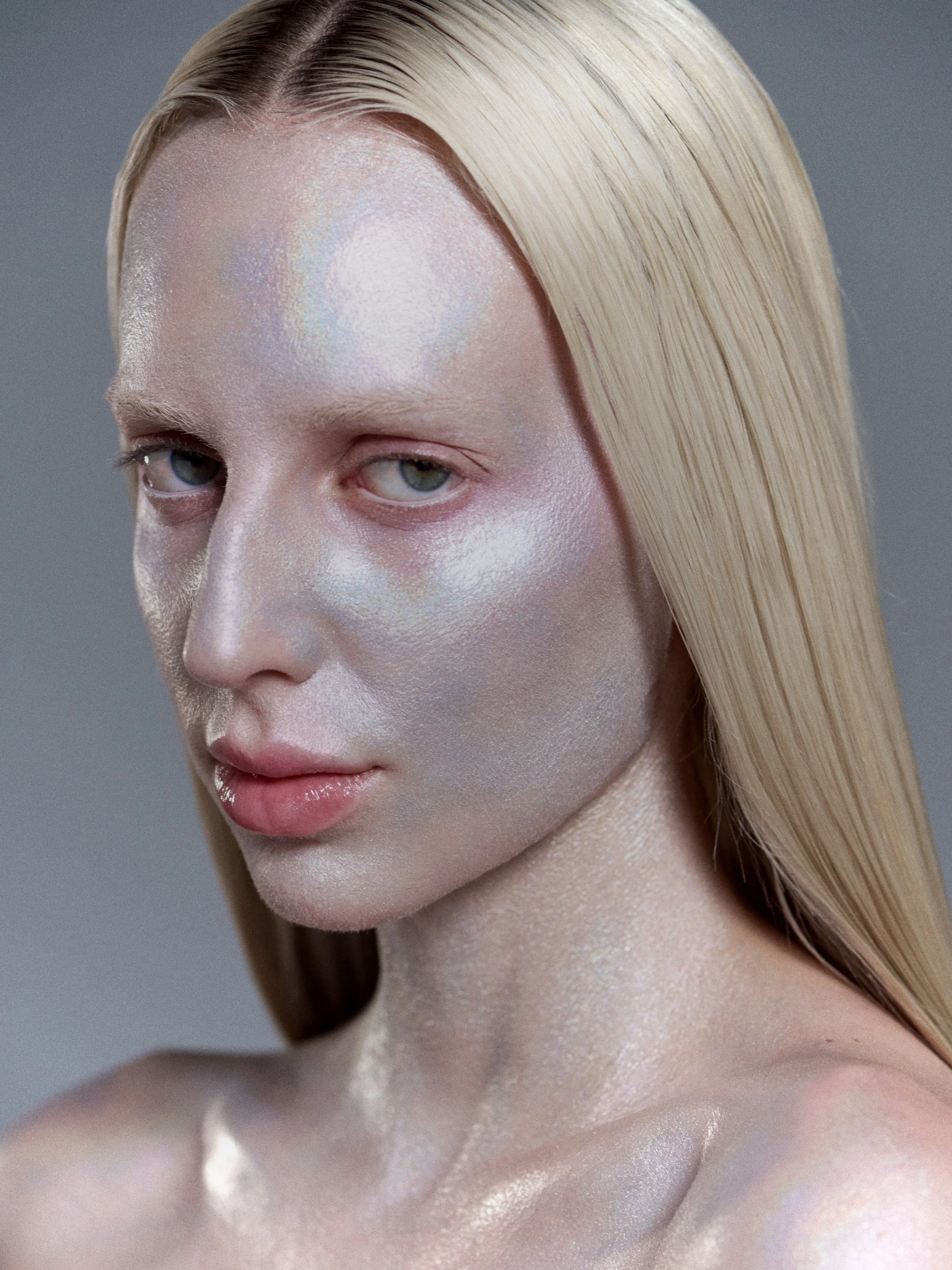 New editorial for PAP Magazine &mdash; 2056 BEAUTY TREND.
A futuristic beauty story exploring iridescent textures, holographic pigments and metallic details.

By me for this creative collaboration with:
Photography : @chloeromeyer
Art Direction : @jo