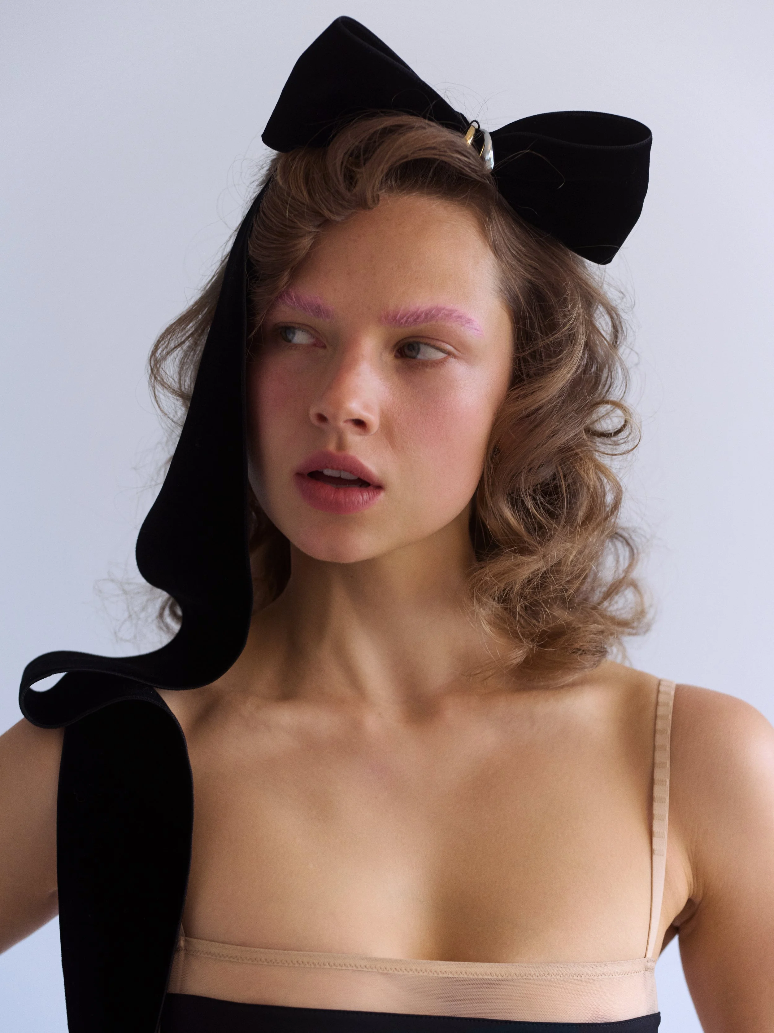 ChristelleMinbourg, GalerieMode, FashionGallery, ModeHauteCouture, FashionPhotography, StylismeMode, ModeTendance, FashionStudio, ModeExclusif, FashionArtistry, GalerieFashion, ModeDeLuxe, FashionEditorial, ArtDeLaMode, FashionDesign, FashionInspirat