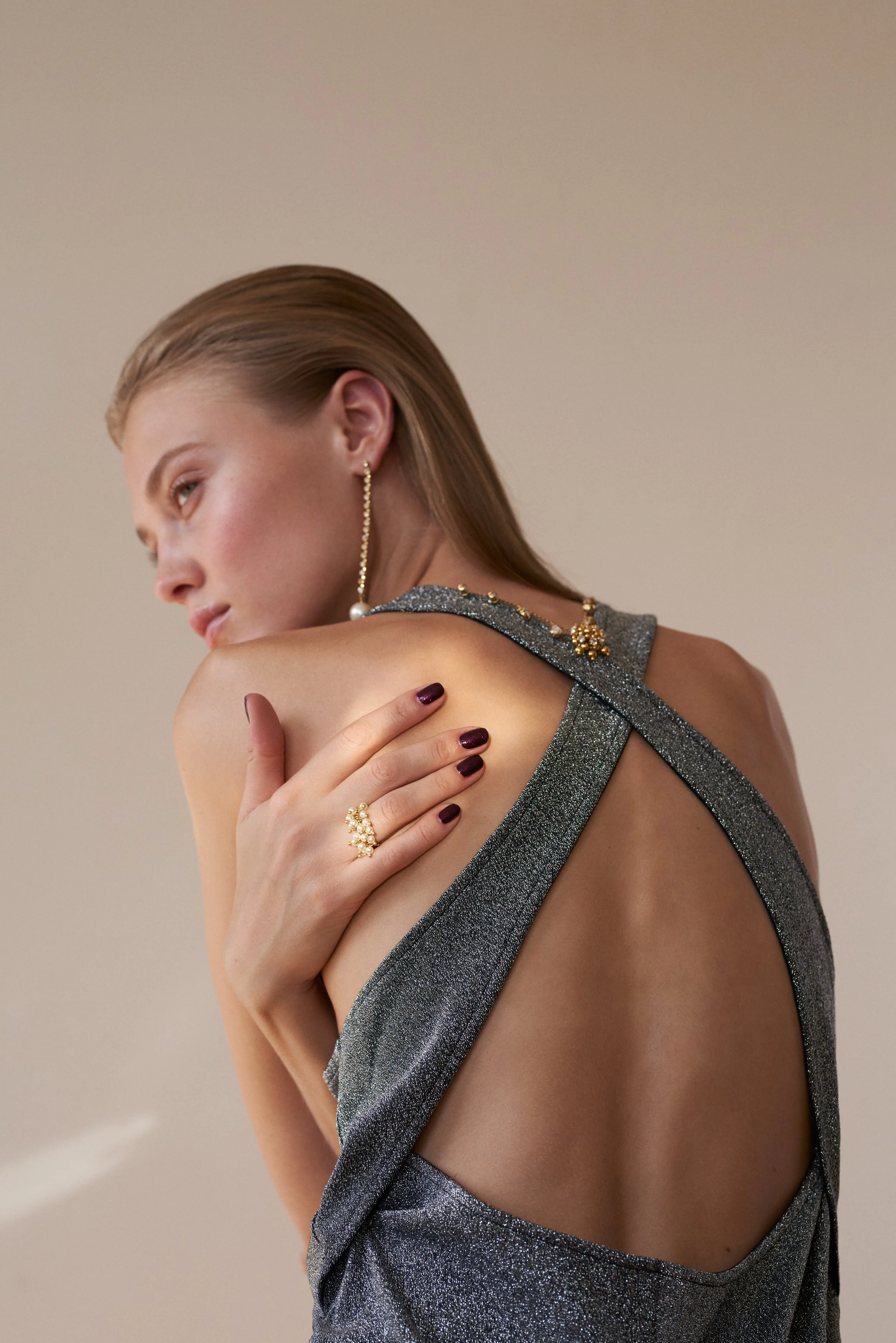 ChristelleMinbourg, GalerieMode, FashionGallery, ModeHauteCouture, FashionPhotography, StylismeMode, ModeTendance, FashionStudio, ModeExclusif, FashionArtistry, GalerieFashion, ModeDeLuxe, FashionEditorial, ArtDeLaMode, FashionDesign, FashionInspirat