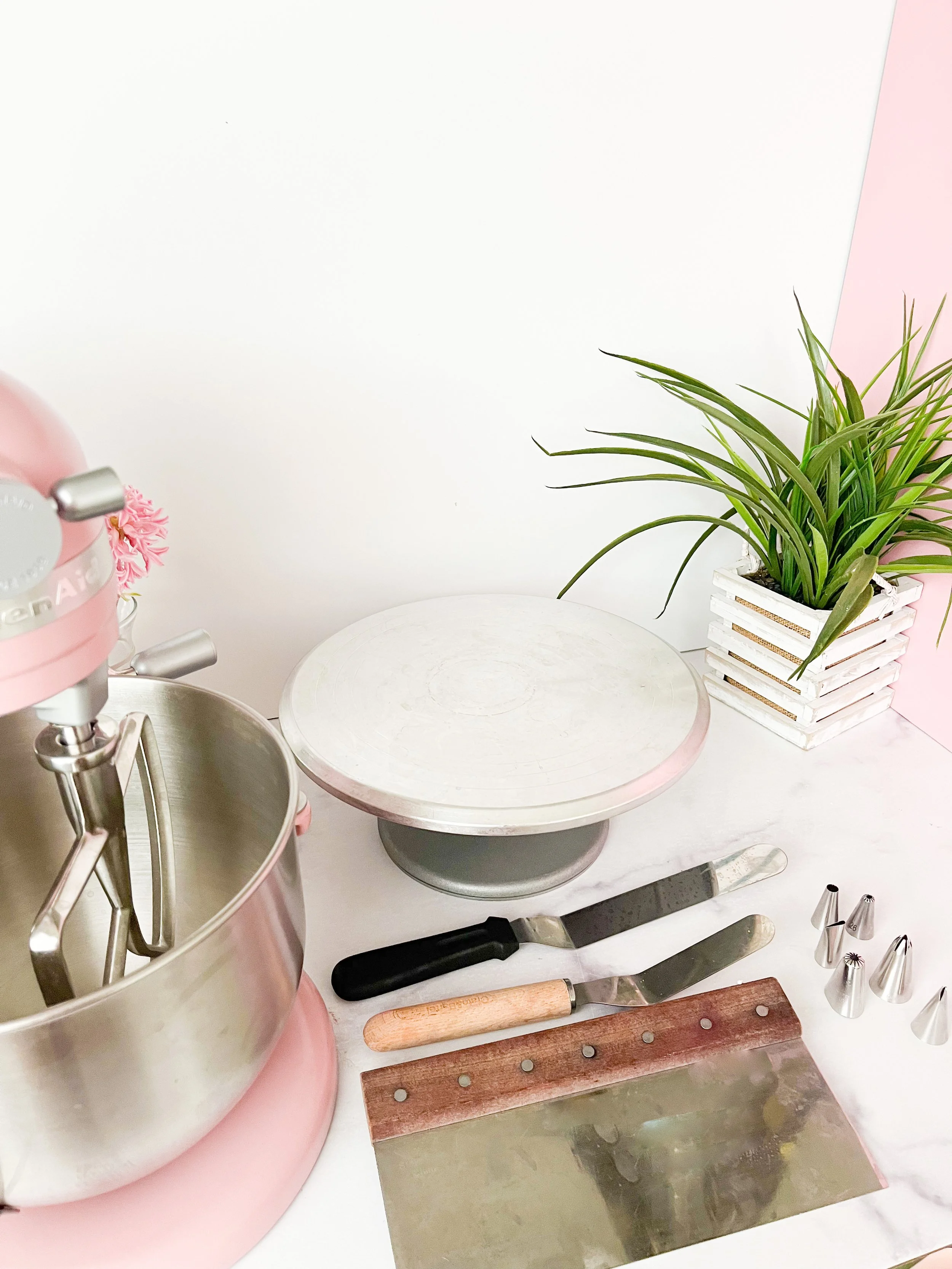 Beginner Cake Decorating Tools You Actually Need