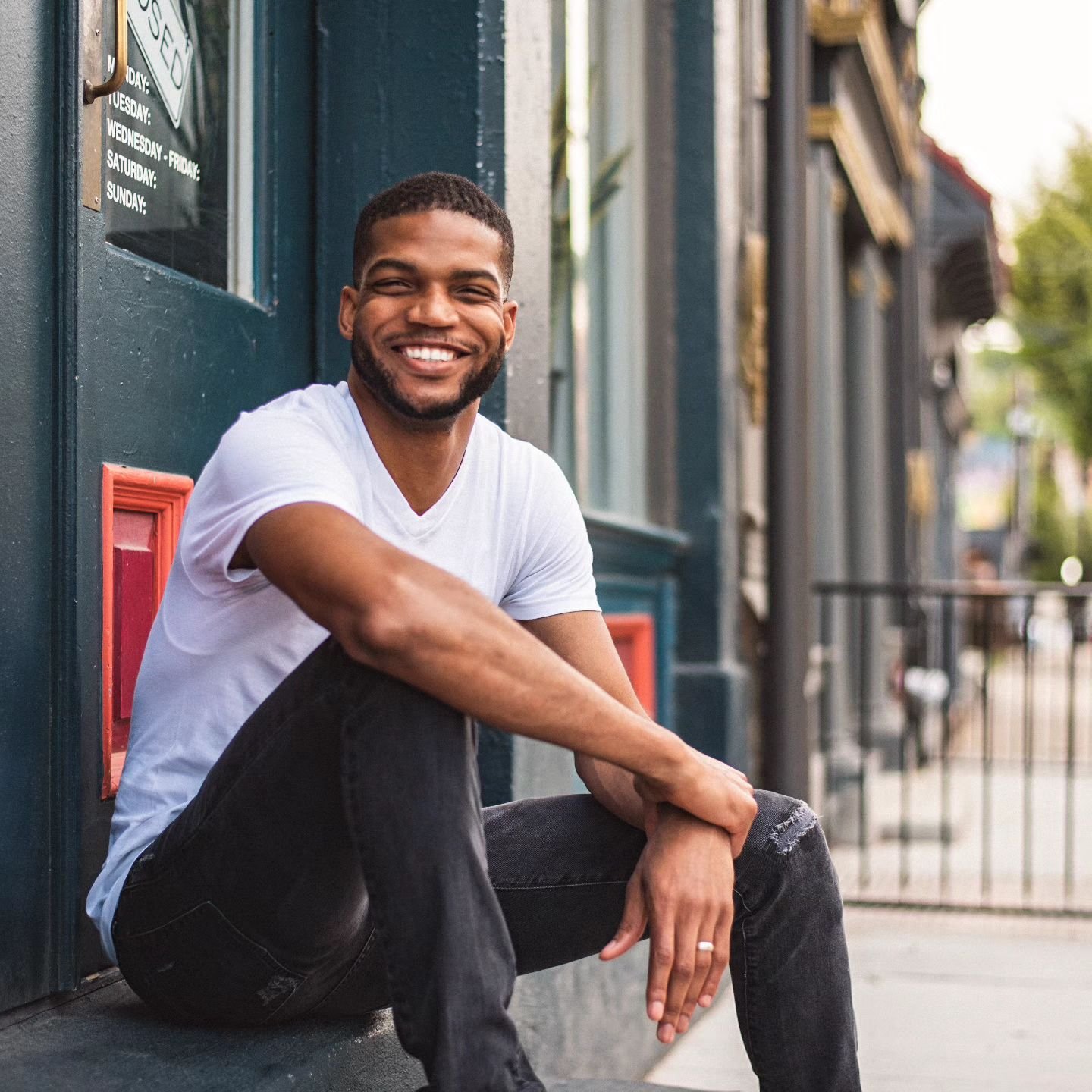 Smiling because I've been on the phone all day helping ppl just like you get coverage for their families. No selling, just educating folks and the ability to serve 23 states with 15+ companies in my pocket!! Blessed to love what I do I guess🤞🏾💪🏾