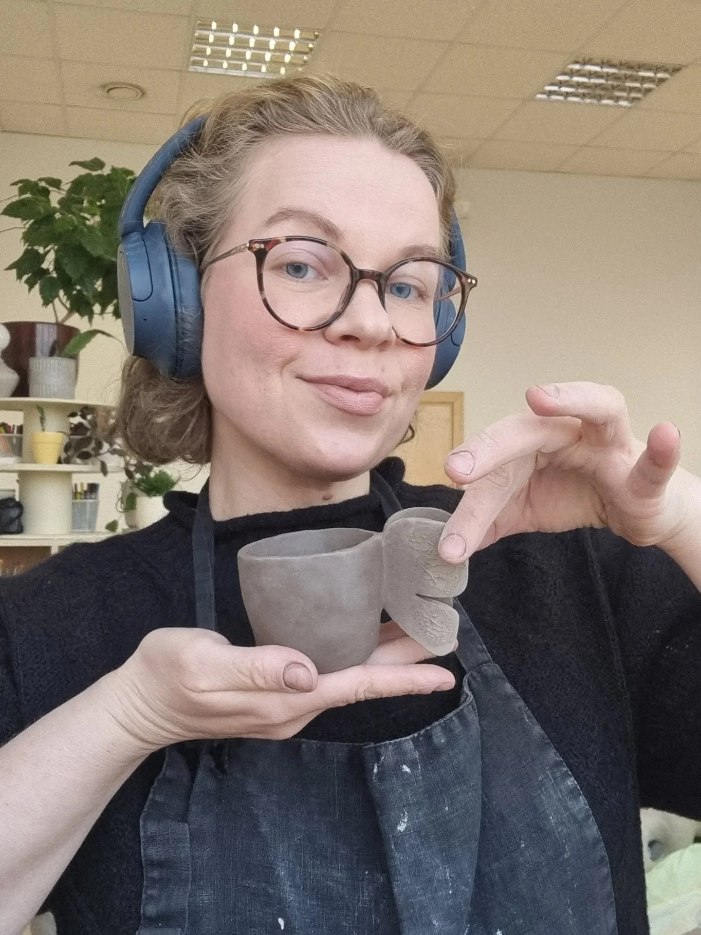 SAVE THE DATE! 
Balandžio 18 d. atsive&scaron;iu savo kūrybą į @drauguspinta organizuojamą pop up'ą. Mano pirmas toks renginys, tad jaudinuosi ir ruo&scaron;iuosi. Bus ir skulptūrų skulptūrėlių, pie&scaron;inių, puodelių ir keletas lėk&scaron;telių. 