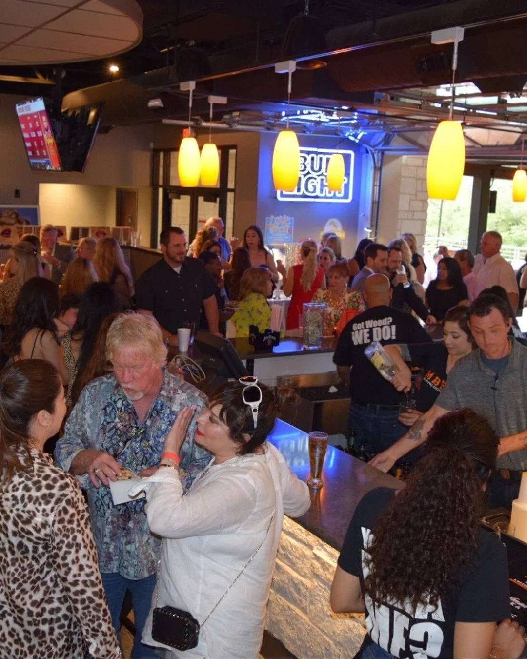 No plans for the big game? Join us at both our locations for wings, wood-fired flavor, and cold beer. Reserve your table now and watch Sunday&rsquo;s action in style. 🍻🔥

📍9818 I-10, San Antonio, TX 78230
📍819 N Loop 1604 E, San Antonio, TX 78232