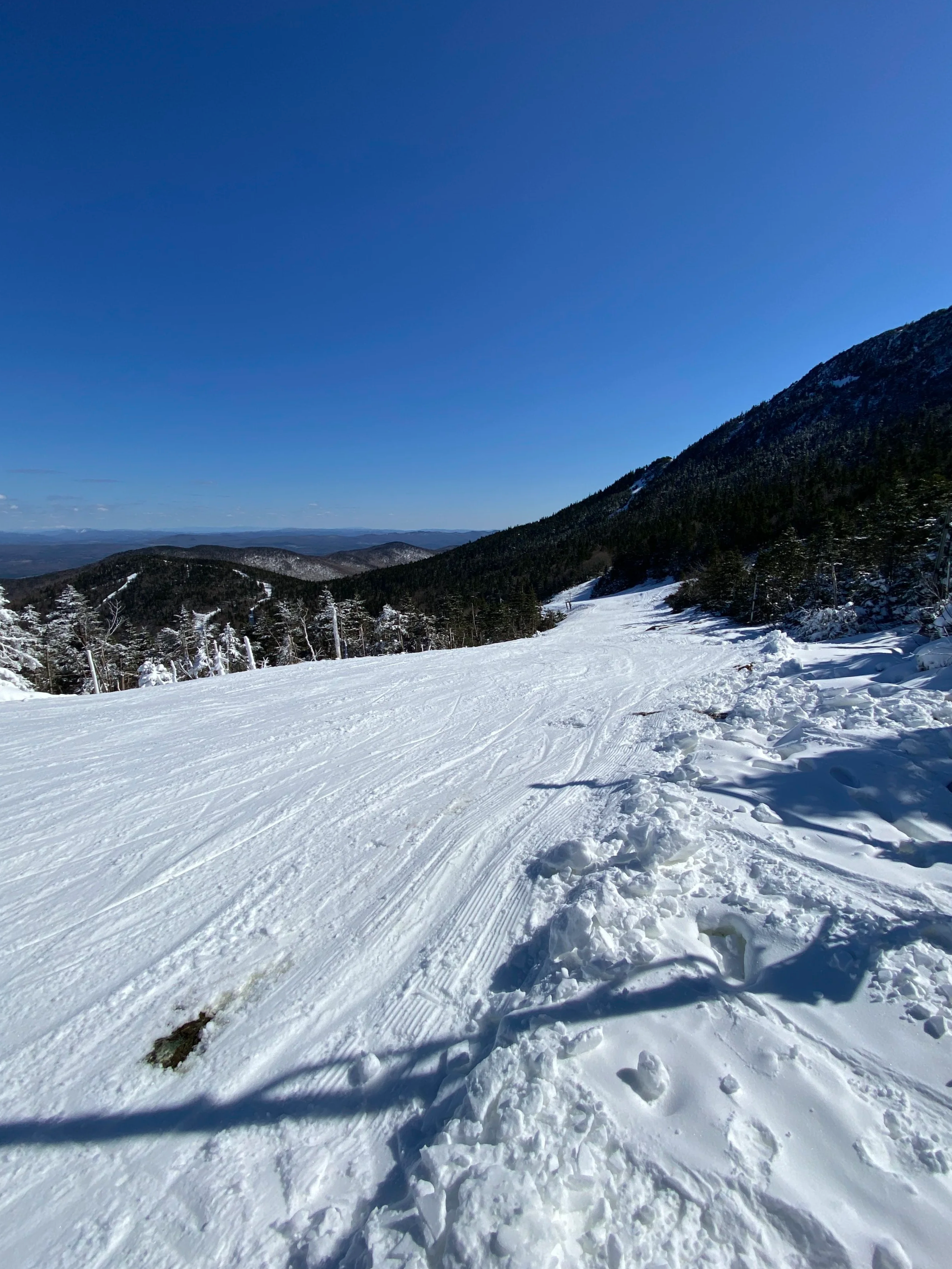 SKIING FRESHLY MADE SNOW IN APRIL