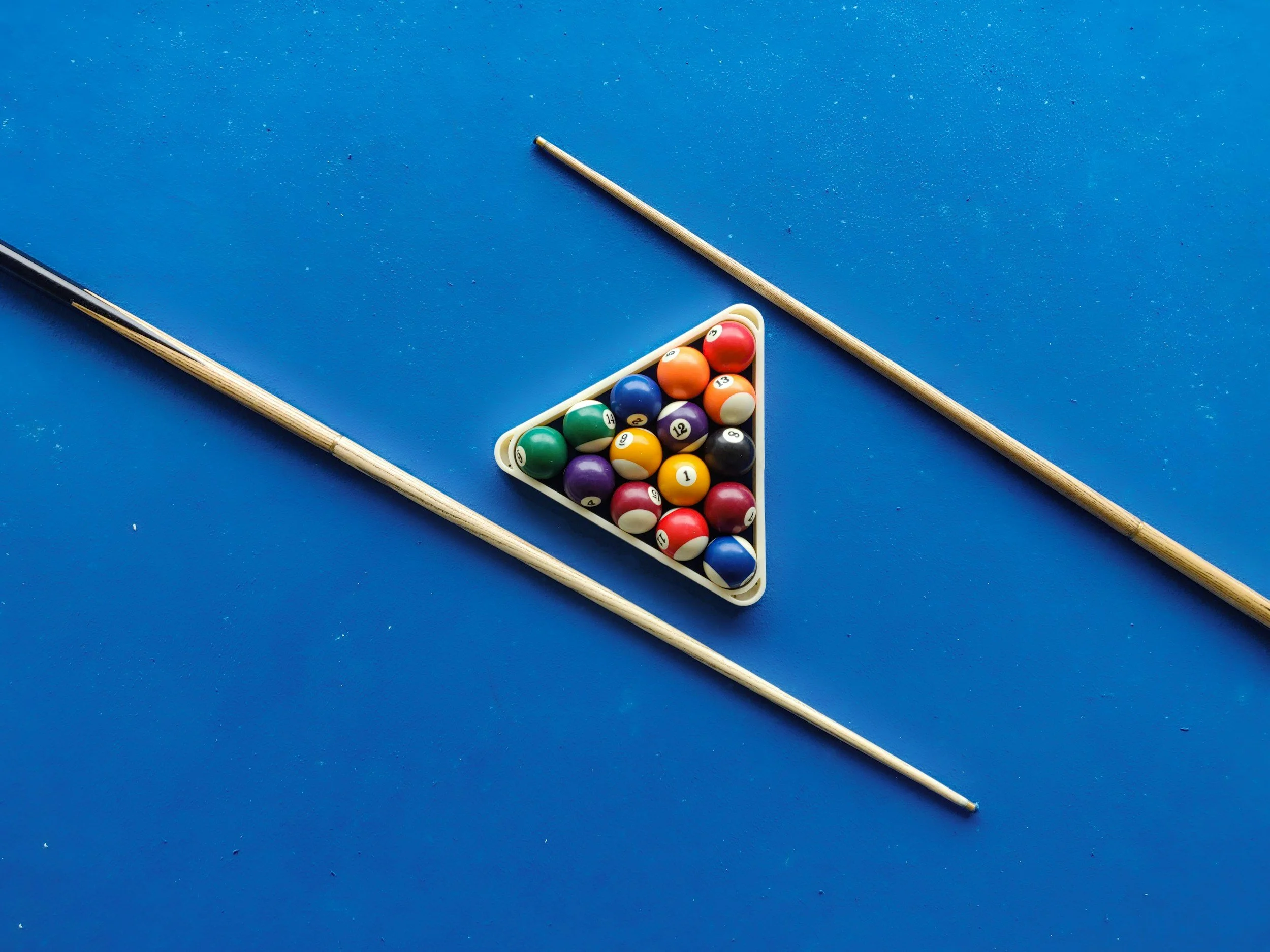 THE COMPLETE GUIDE TO BILLIARDS: POOL TABLE RULES, TIPS, AND WHERE TO PLAY IN SANTA CLARITA