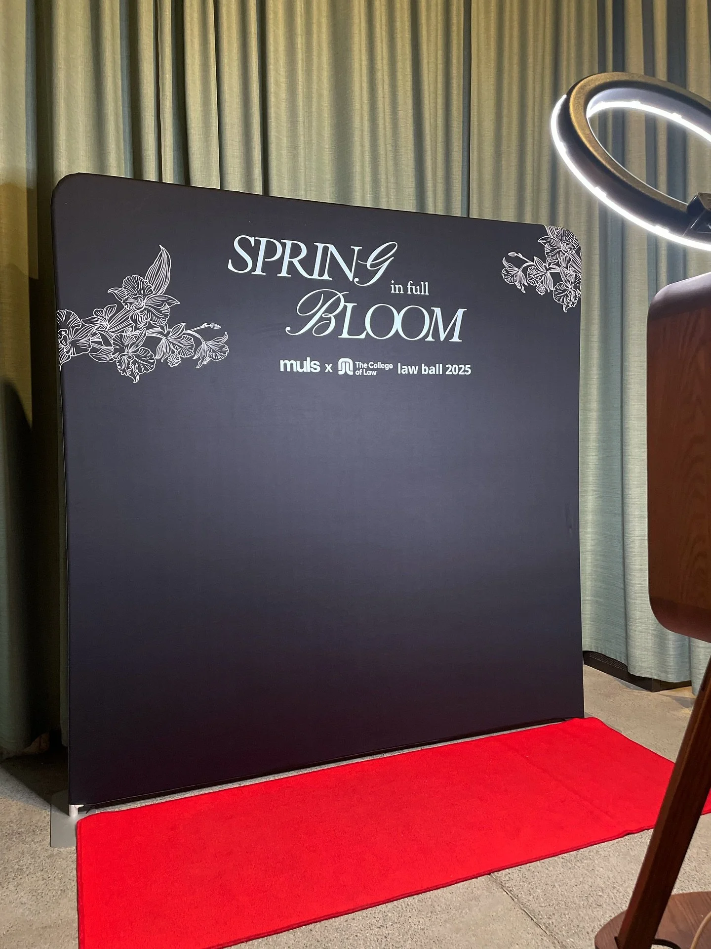 Custom backdrop? Oh, we do that! 🎨

Bringing all your visions to life, because when the booth looks this good&hellip; every photo&rsquo;s a keeper 📸✨

&bull; 

&bull; 
#photobooth #vivacelebrations #party #props #sydneyphotobooth #backdrop