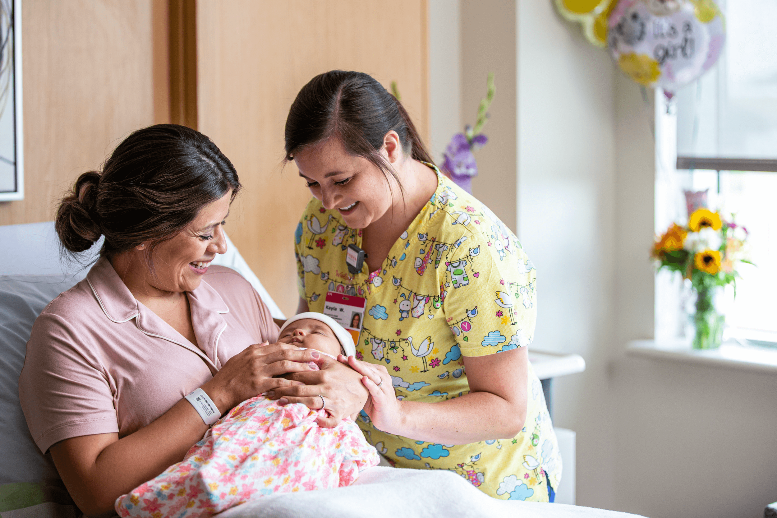 work_healthcare-mom+newborn+nurse-2.png
